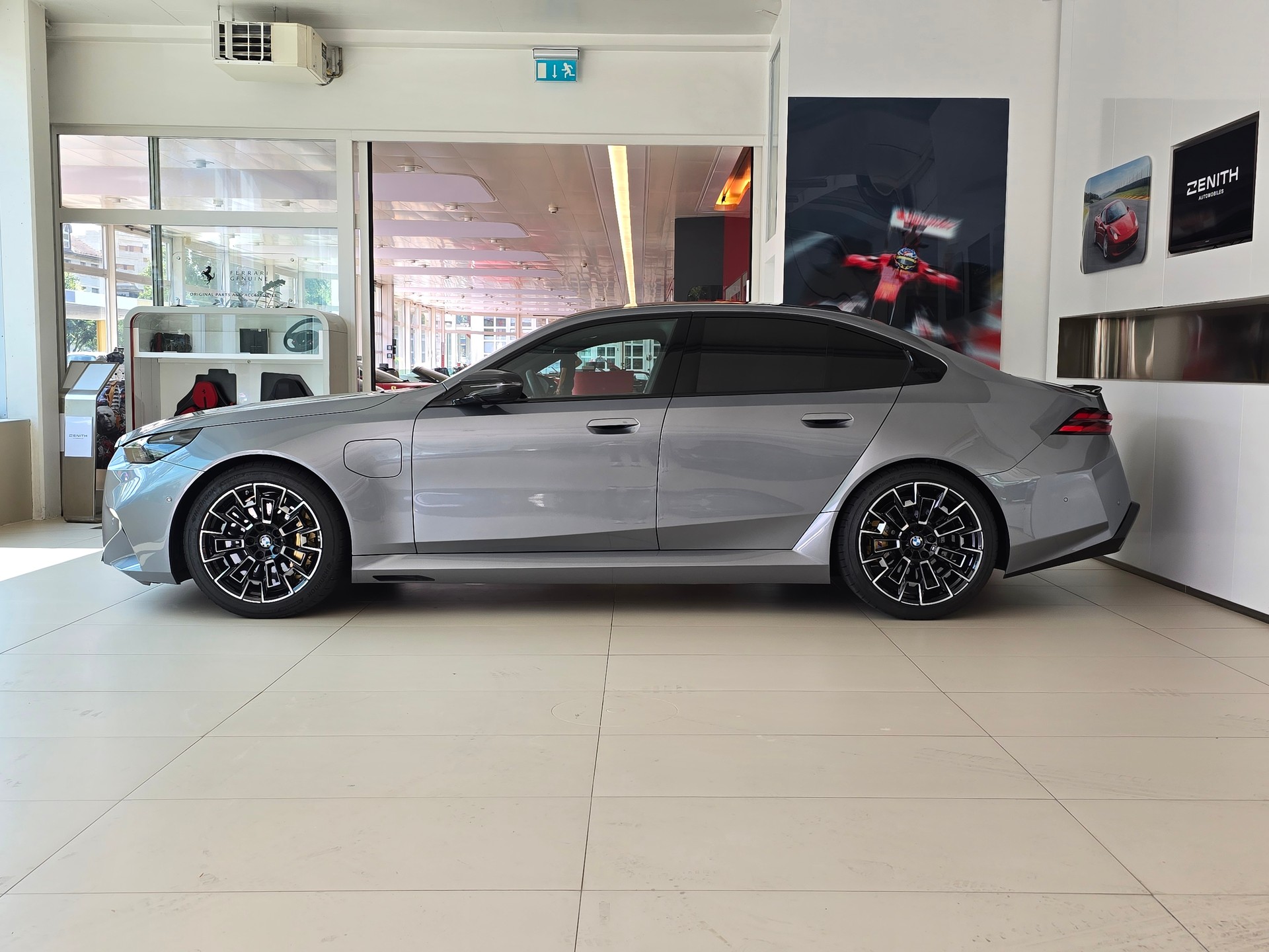 BMW M5 xDrive-image-7