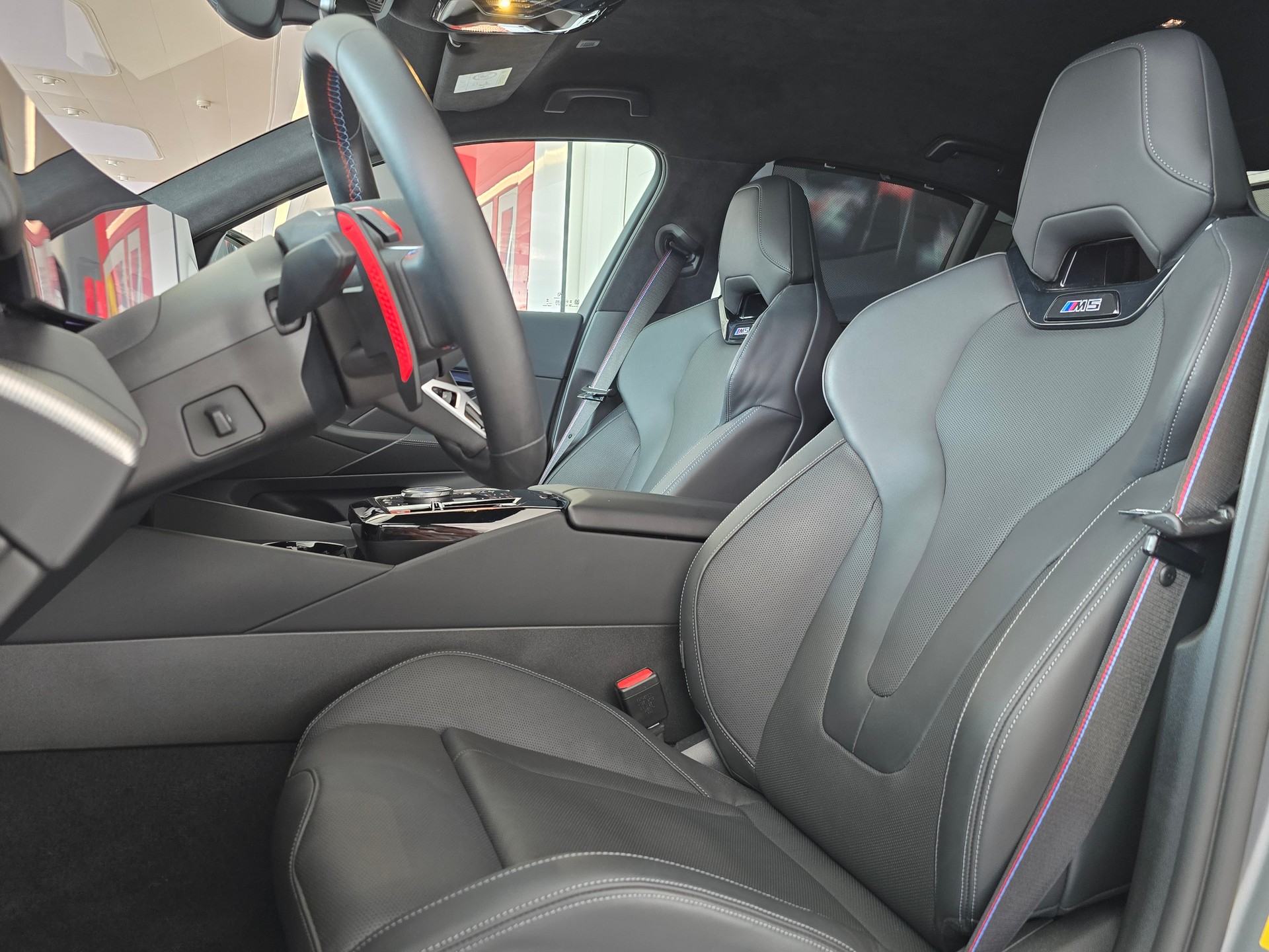 BMW M5 xDrive-image-9