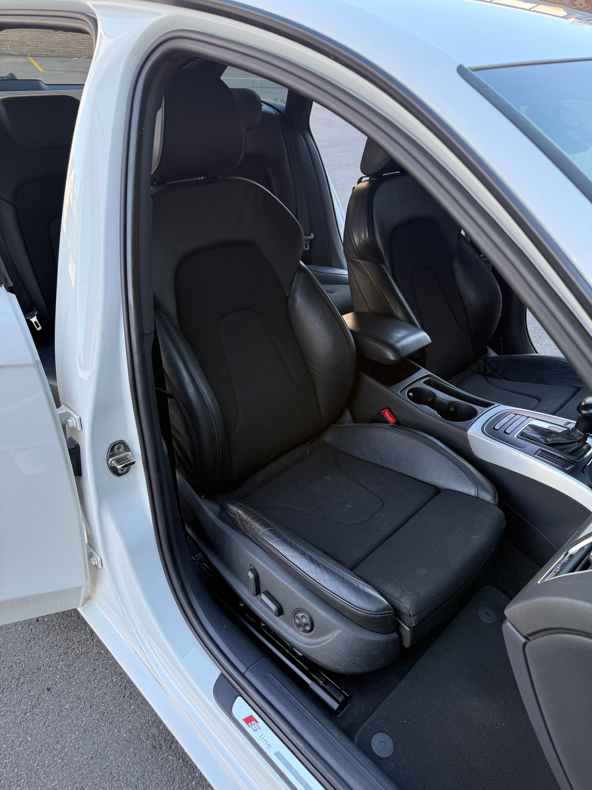 AUDI A4 2.0 tfsi Multitronic-image-12