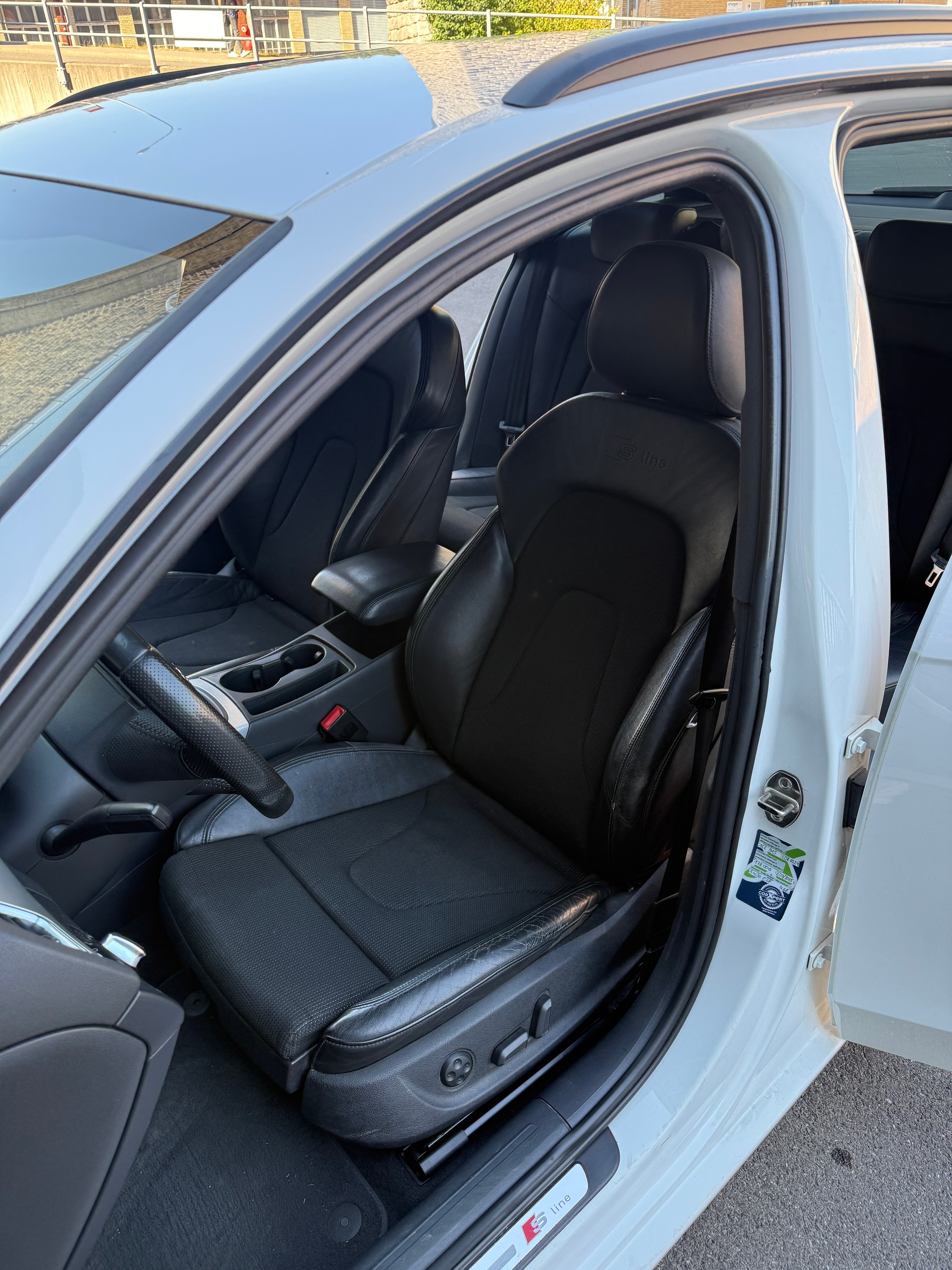 AUDI A4 2.0 tfsi Multitronic-image-11