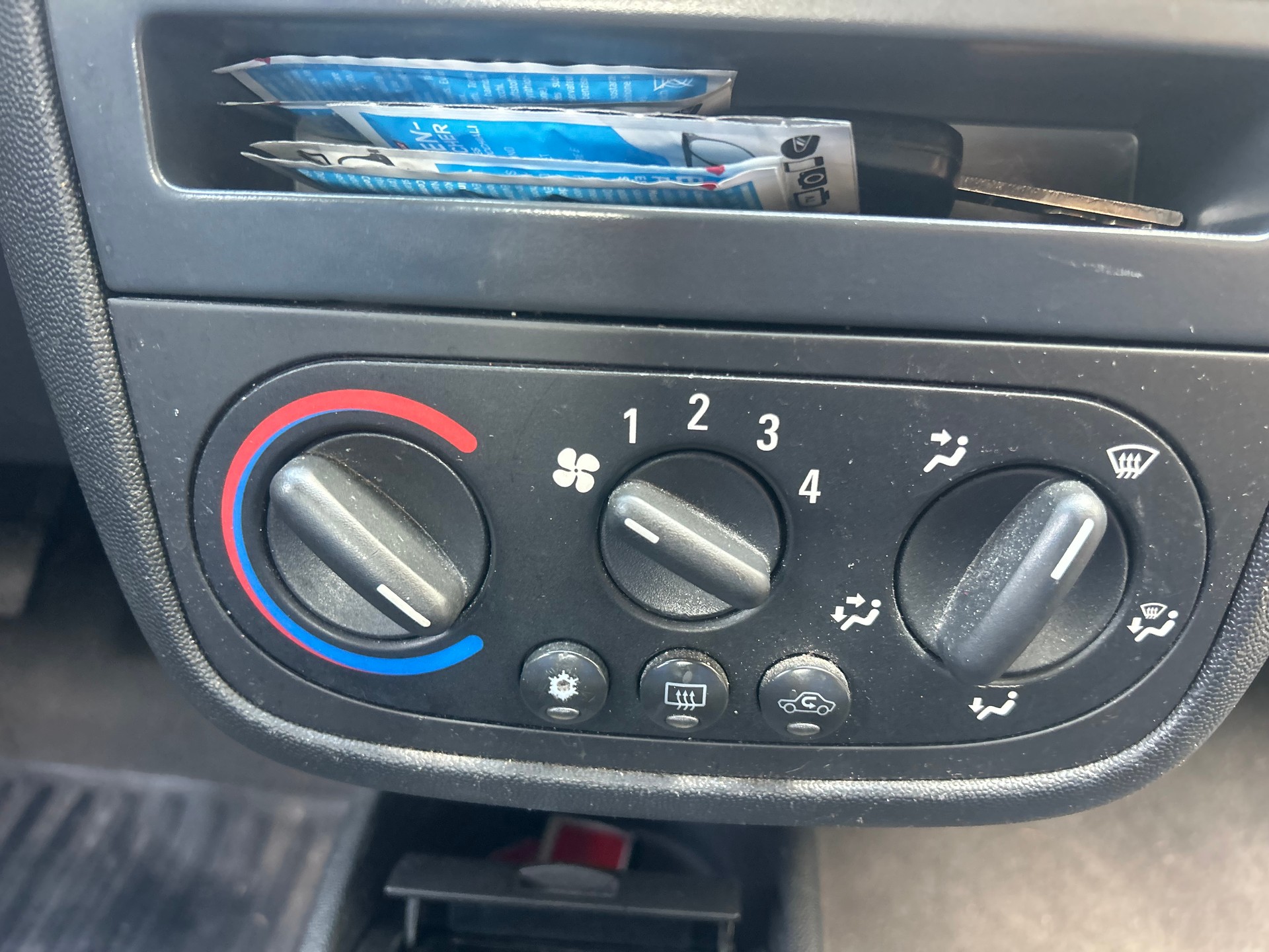 OPEL Combo 1.6 CNG Enjoy-image-9
