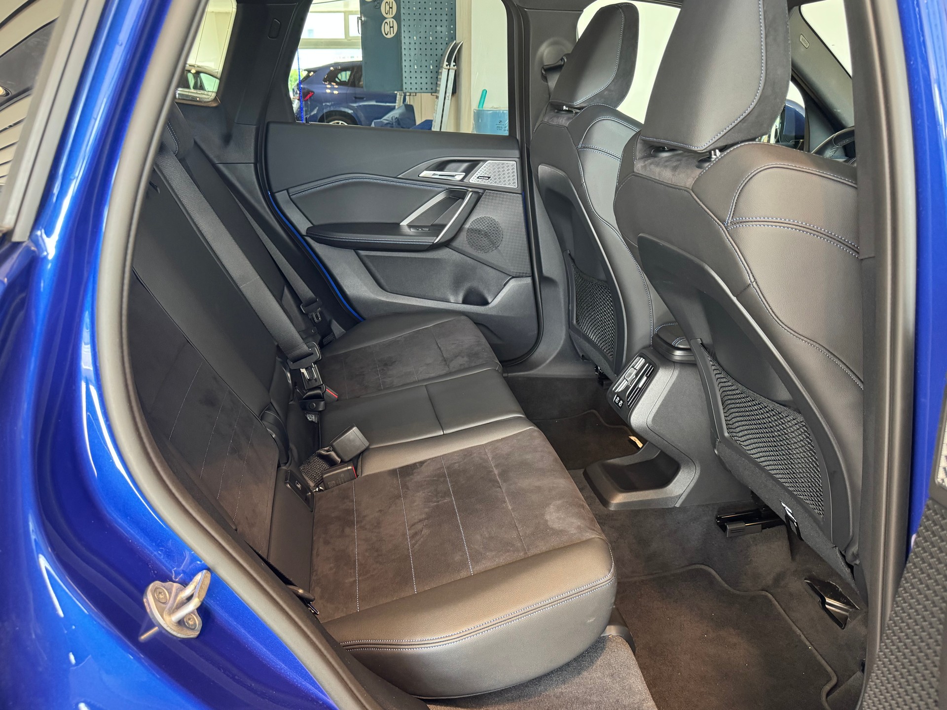 BMW X1 xDrive 23d 48V M Sport-image-12
