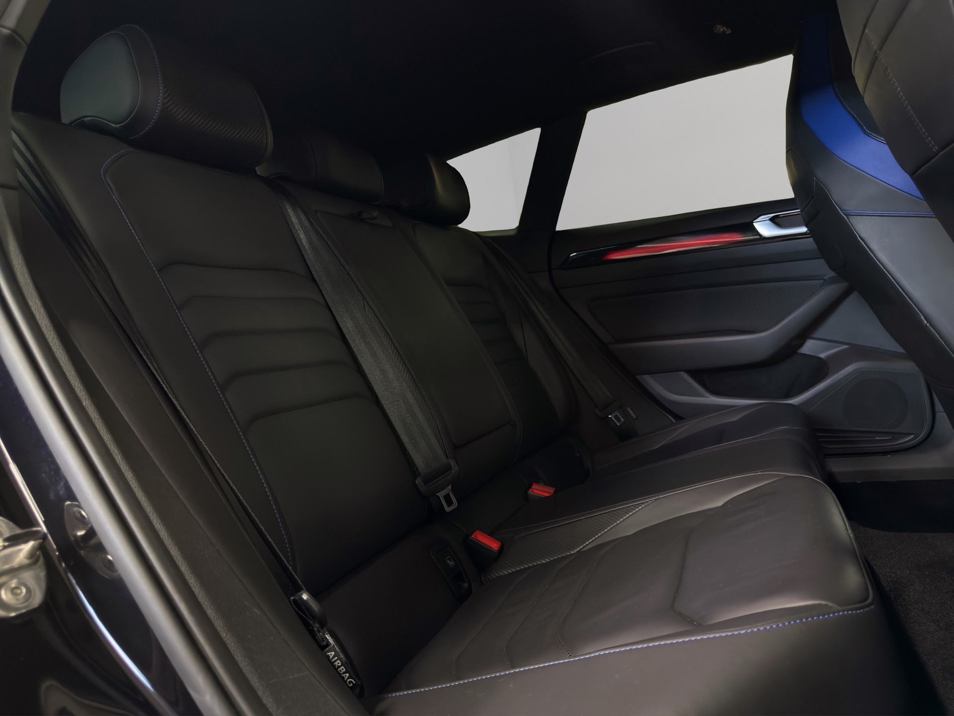 VW Arteon SB 2.0 TSI R-Line 4Motion DSG-image-30