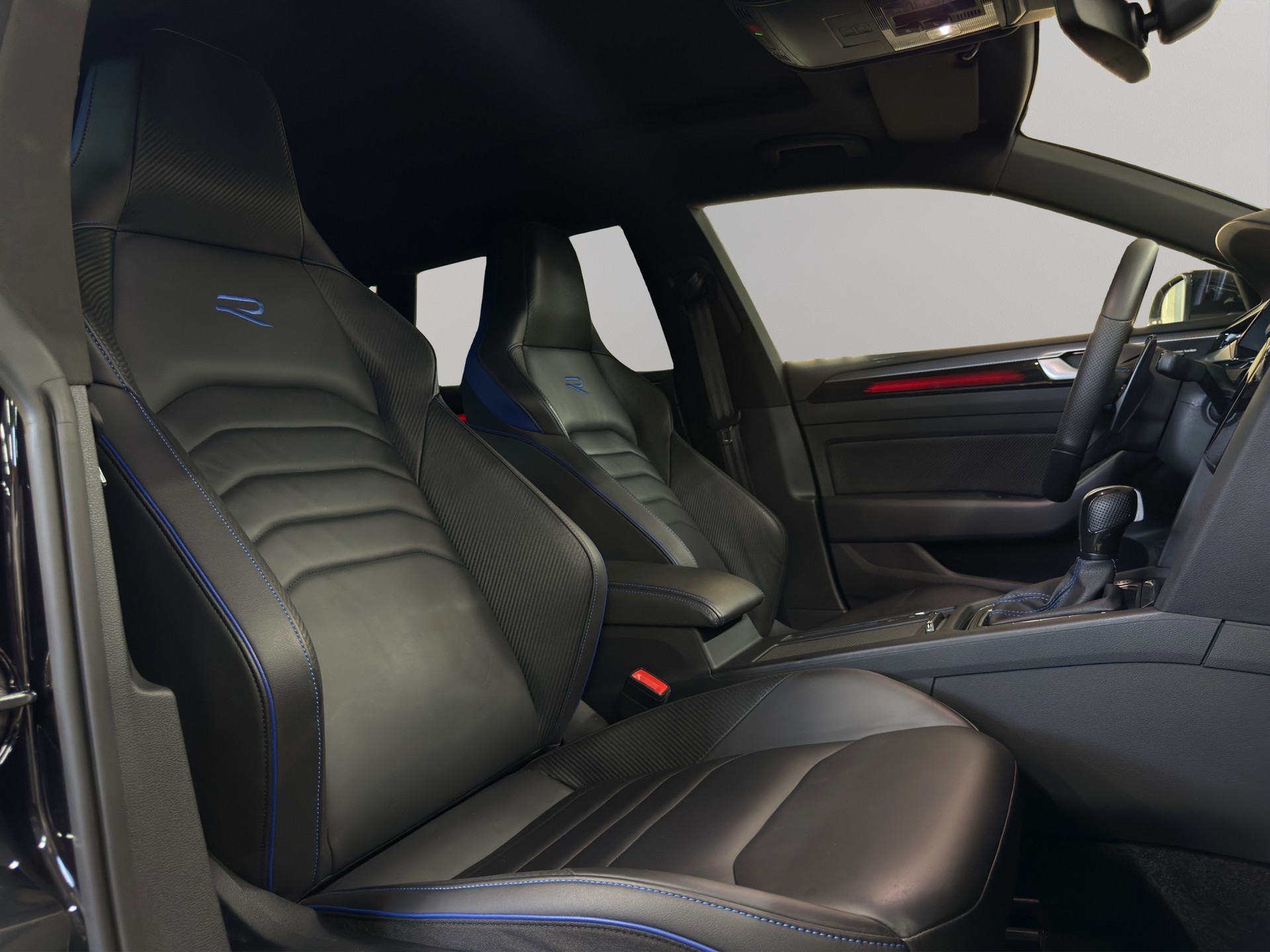 VW Arteon SB 2.0 TSI R-Line 4Motion DSG-image-13