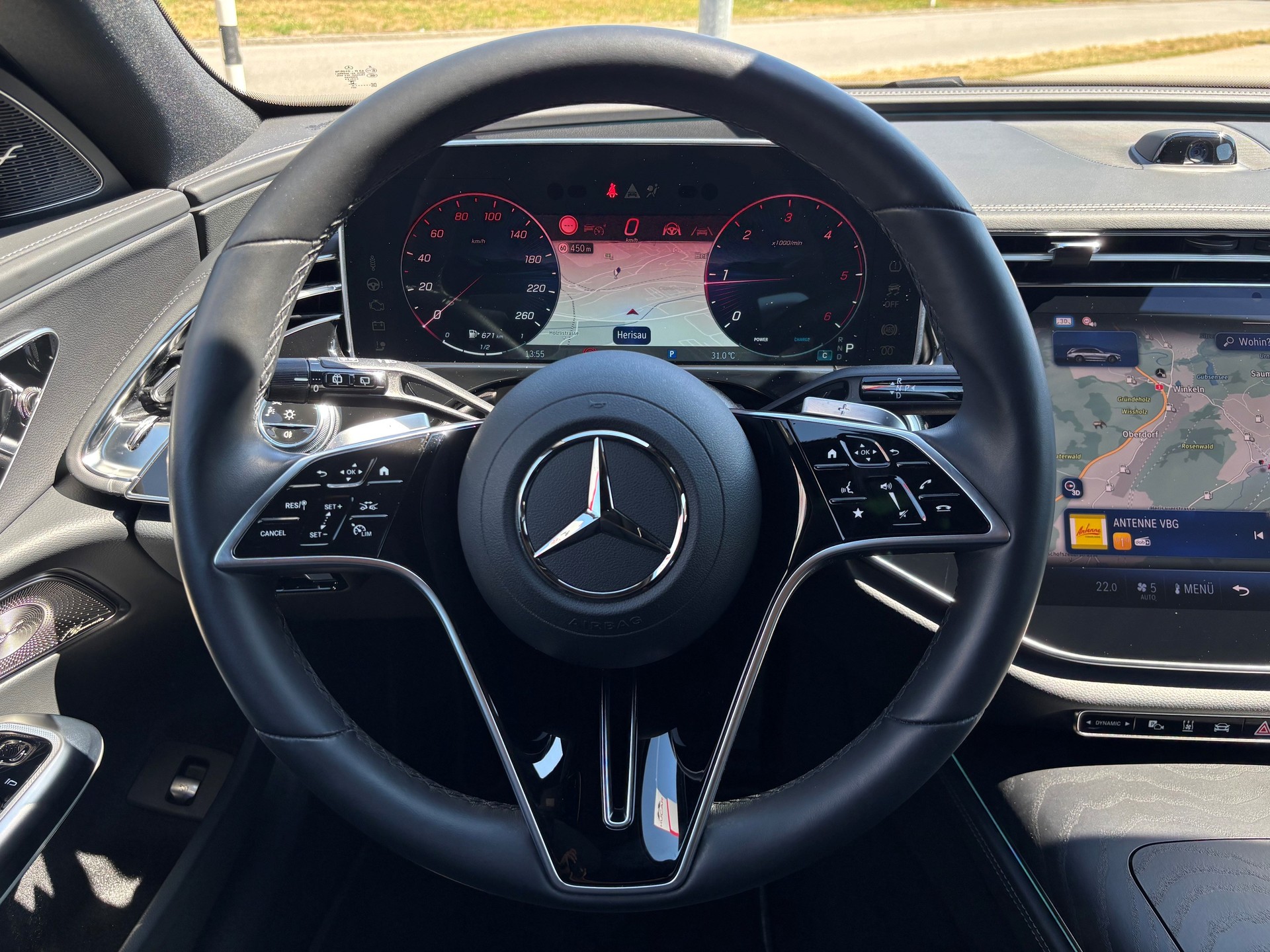 MERCEDES-BENZ E 220d All-Terrain 4Matic 9G-Tronic-image-6