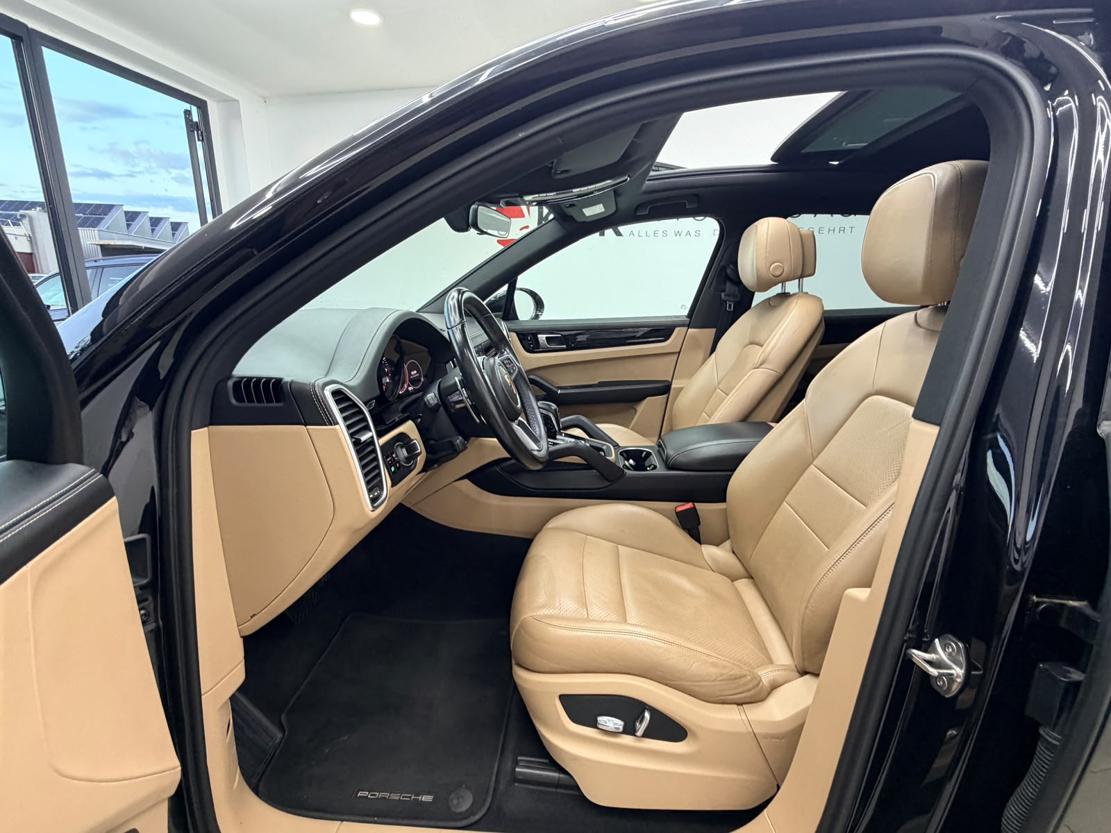PORSCHE Cayenne V6 3.0 | Vollaustattung | CH-Fahrzeug | Panorama |-image-13