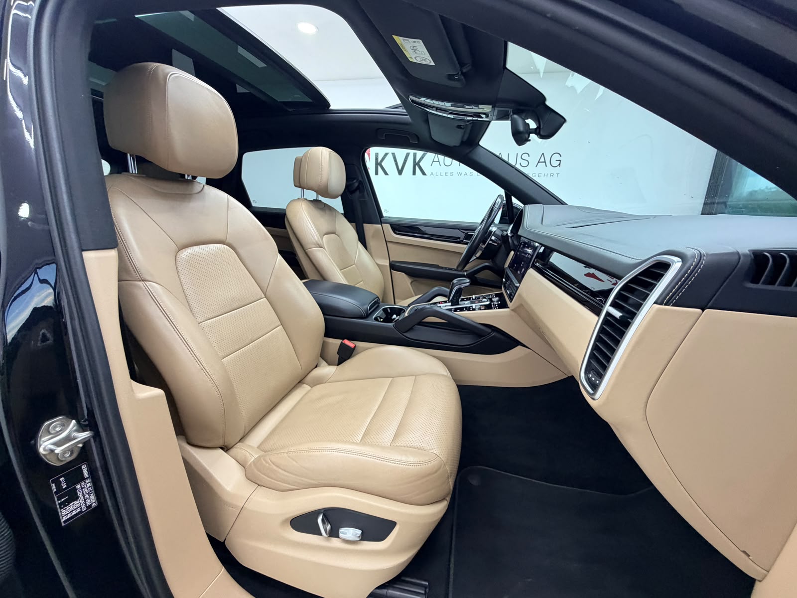 PORSCHE Cayenne V6 3.0 | Vollaustattung | CH-Fahrzeug | Panorama |-image-19