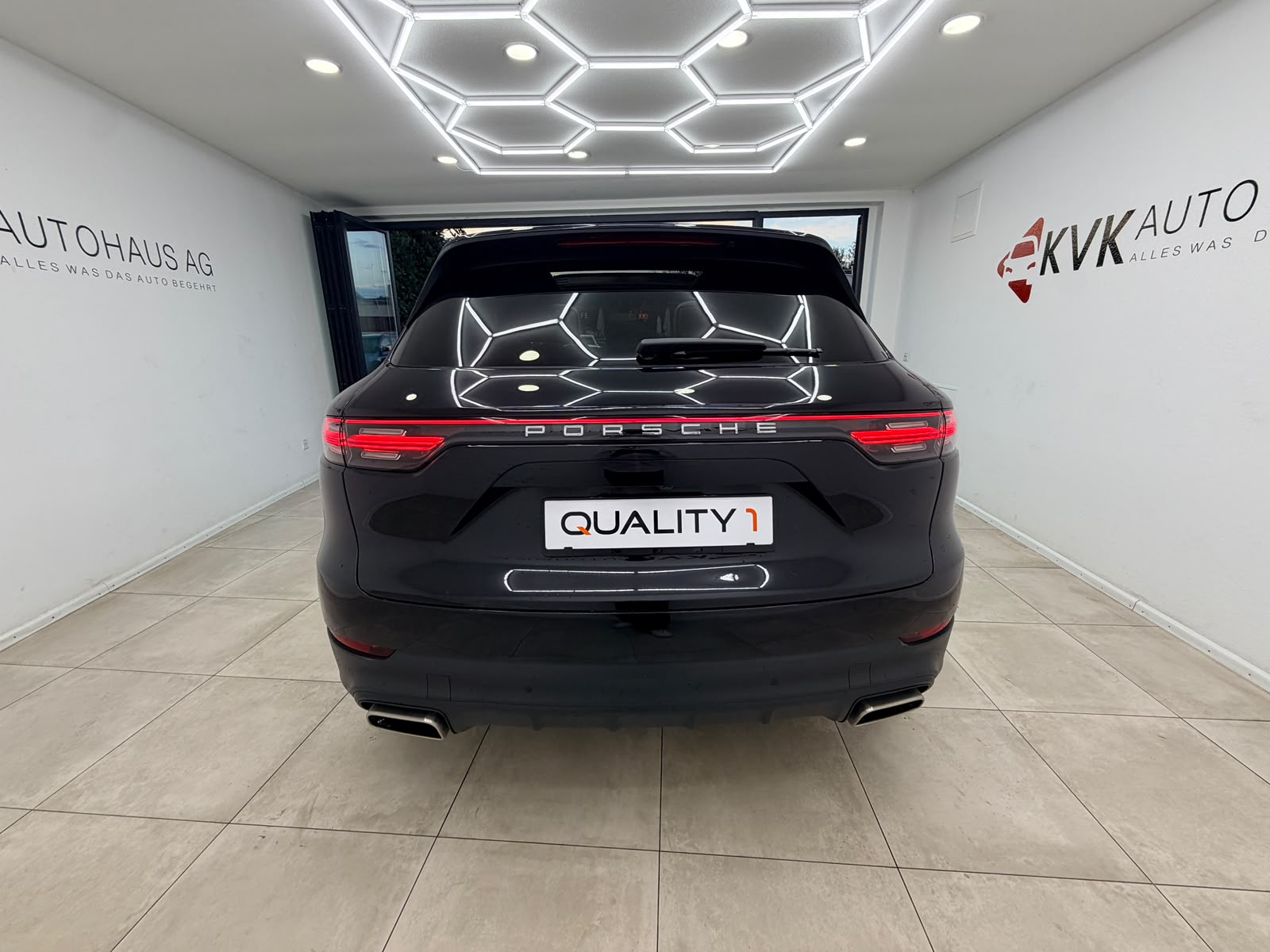 PORSCHE Cayenne V6 3.0 | Vollaustattung | CH-Fahrzeug | Panorama |-image-7