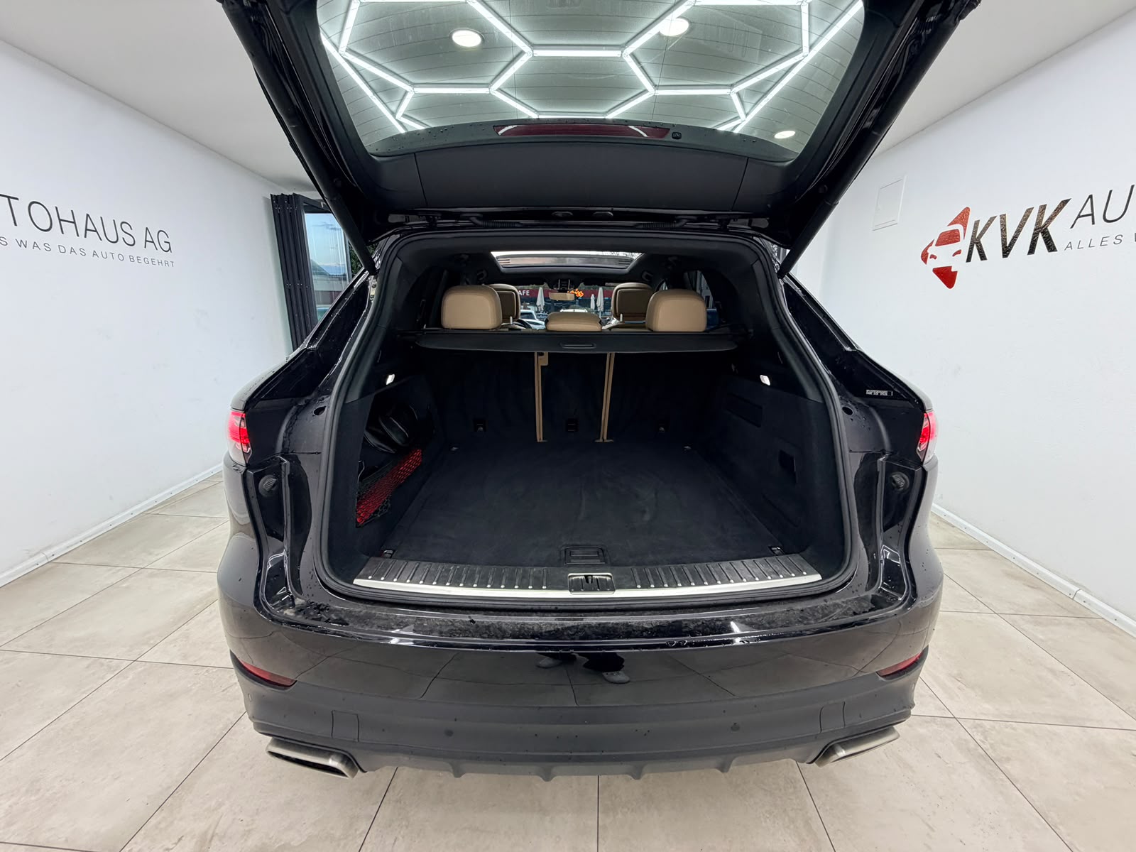 PORSCHE Cayenne V6 3.0 | Vollaustattung | CH-Fahrzeug | Panorama |-image-8