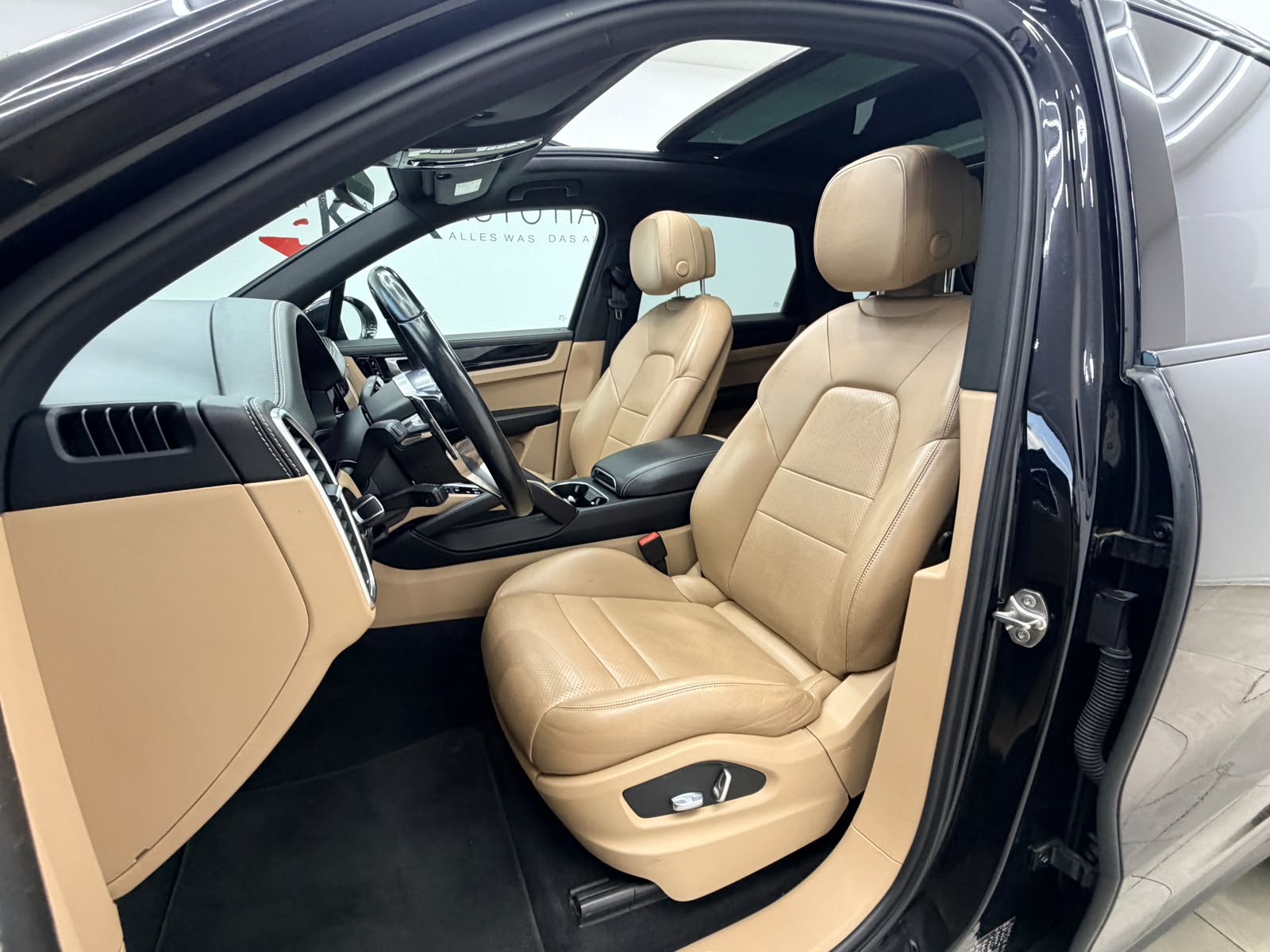 PORSCHE Cayenne V6 3.0 | Vollaustattung | CH-Fahrzeug | Panorama |-image-14