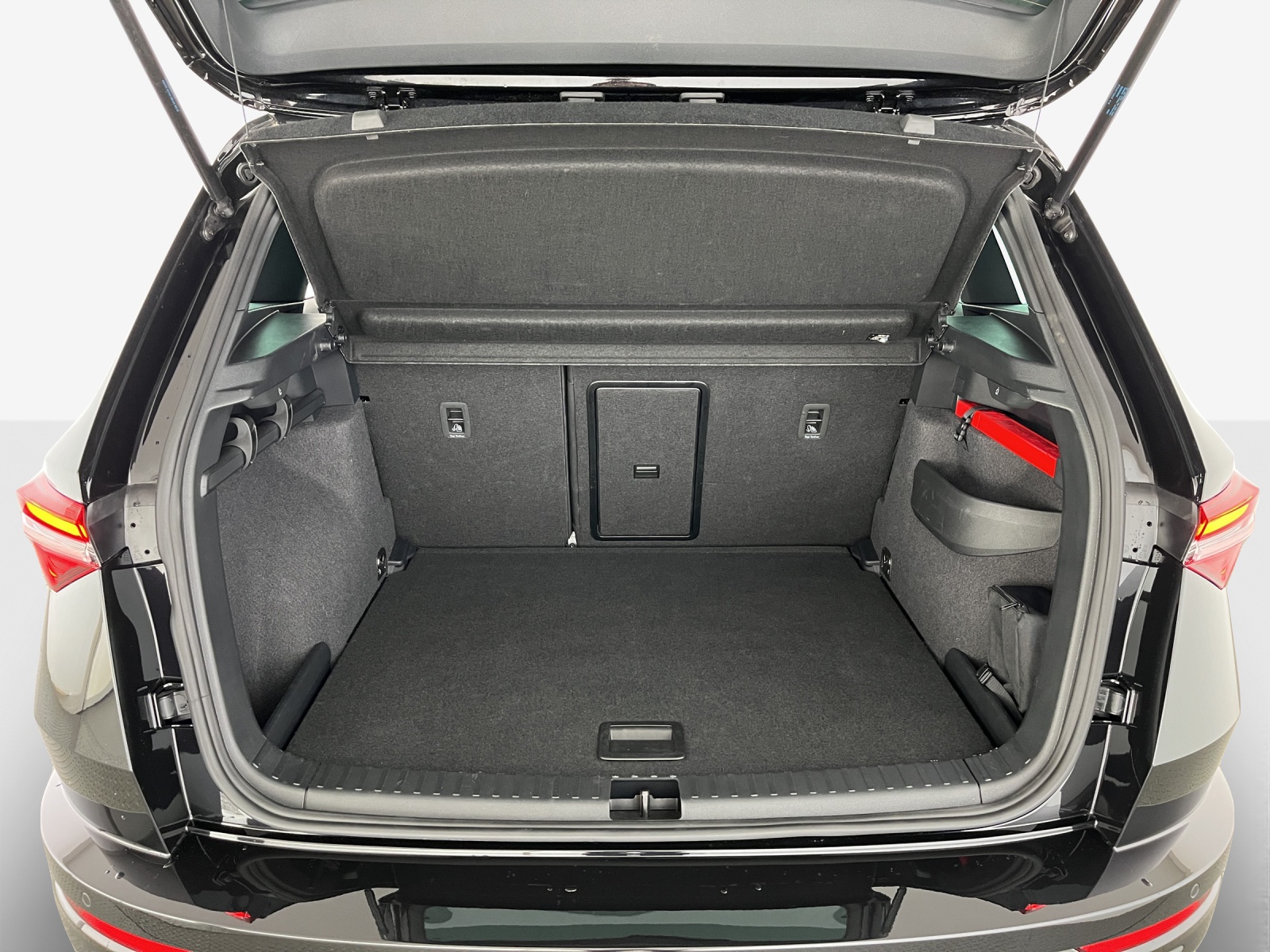 SKODA Karoq 2.0 TSI SportLine 4x4 DSG-image-12