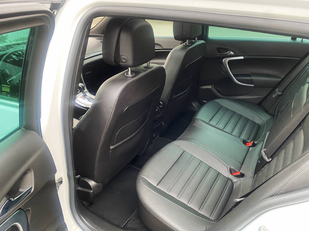 OPEL Insignia Sports Tourer 2.0 T 4x4 Cosmo-image-11