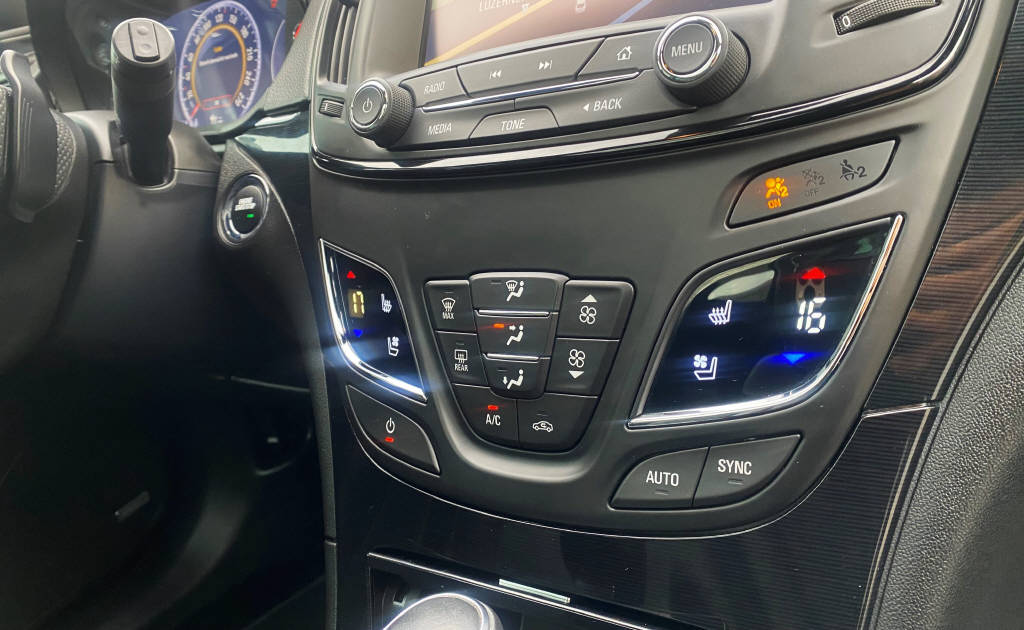 OPEL Insignia Sports Tourer 2.0 T 4x4 Cosmo-image-8