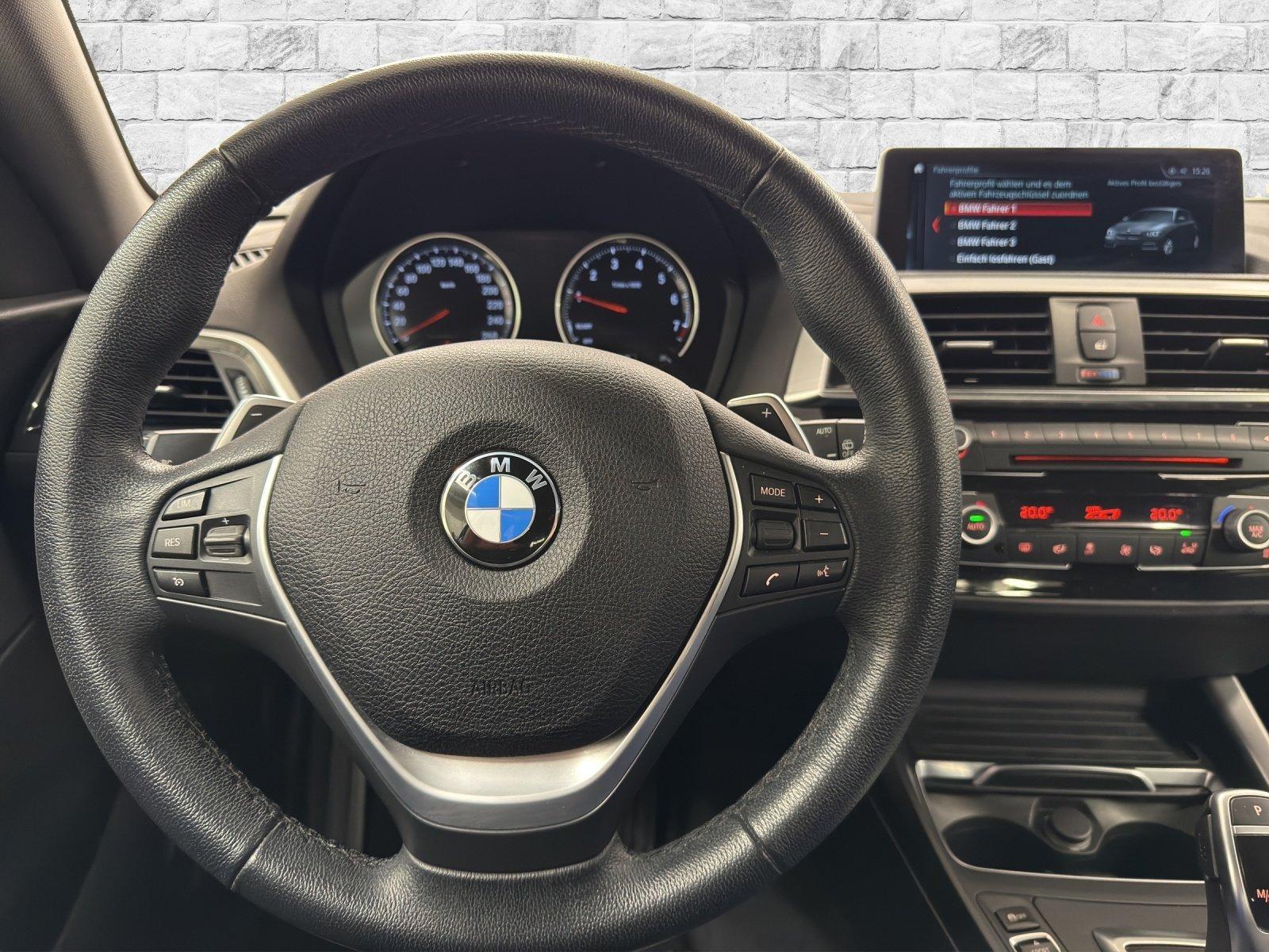 BMW 120i-image-7