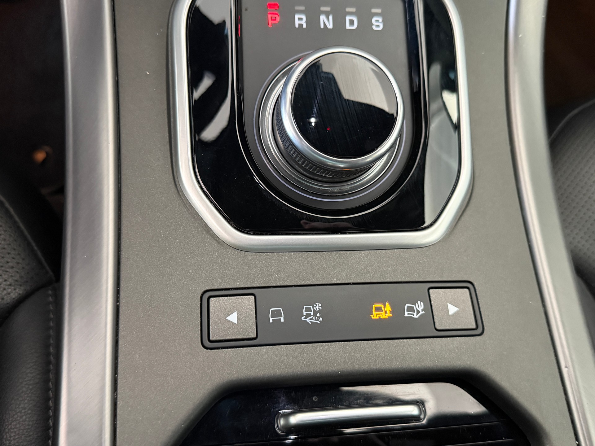 LAND ROVER Range Rover Evoque 2.0 TD4 Landmark-image-17
