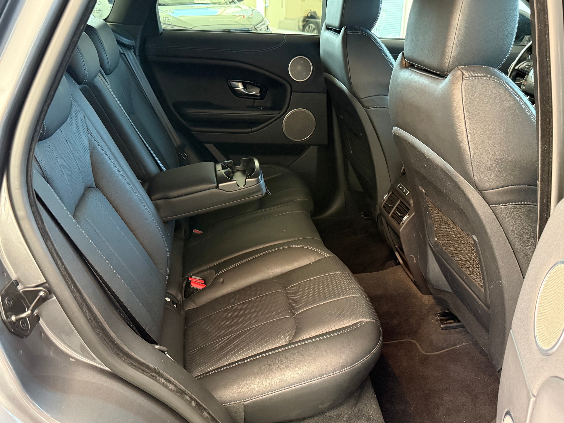 LAND ROVER Range Rover Evoque 2.0 TD4 Landmark-image-28