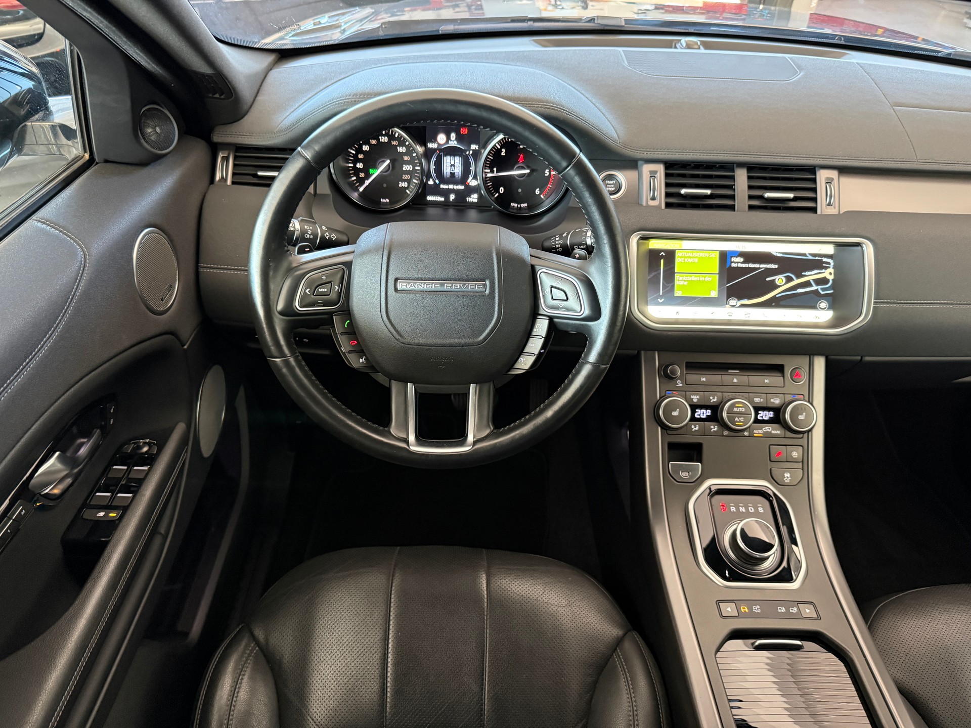 LAND ROVER Range Rover Evoque 2.0 TD4 Landmark-image-8