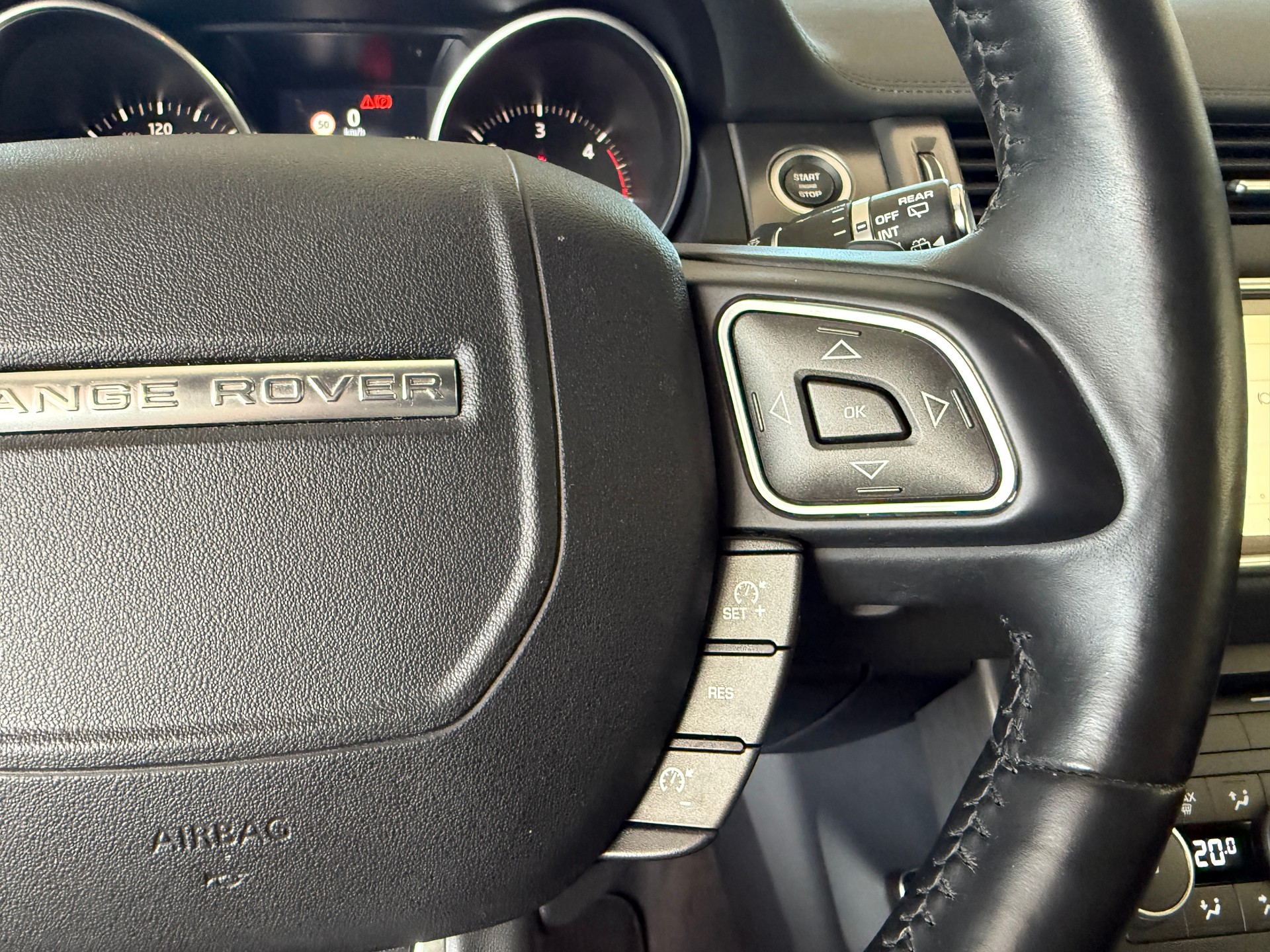 LAND ROVER Range Rover Evoque 2.0 TD4 Landmark-image-22