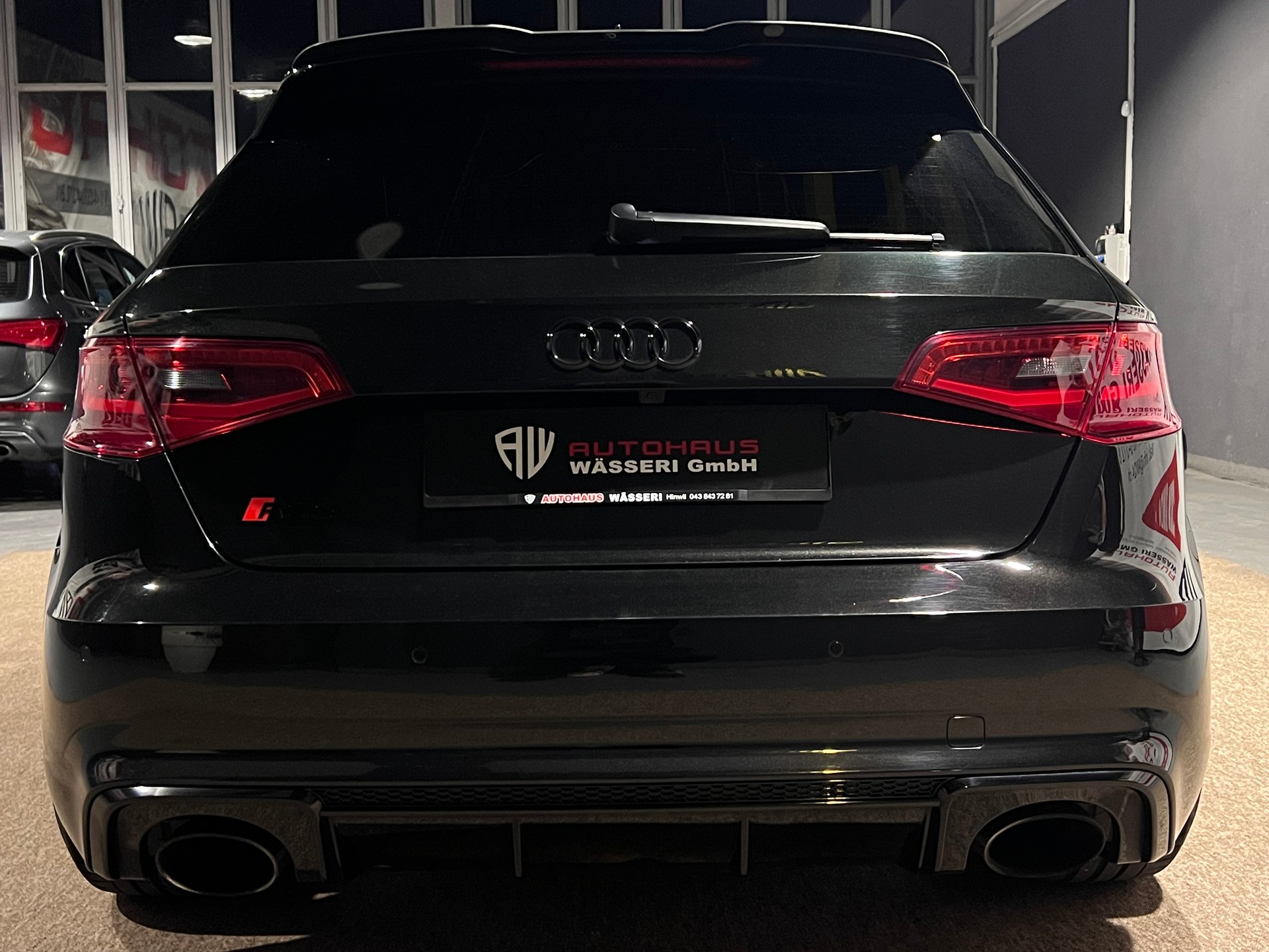 AUDI RS3 2.5 TSI quattro S-tronic-image-3