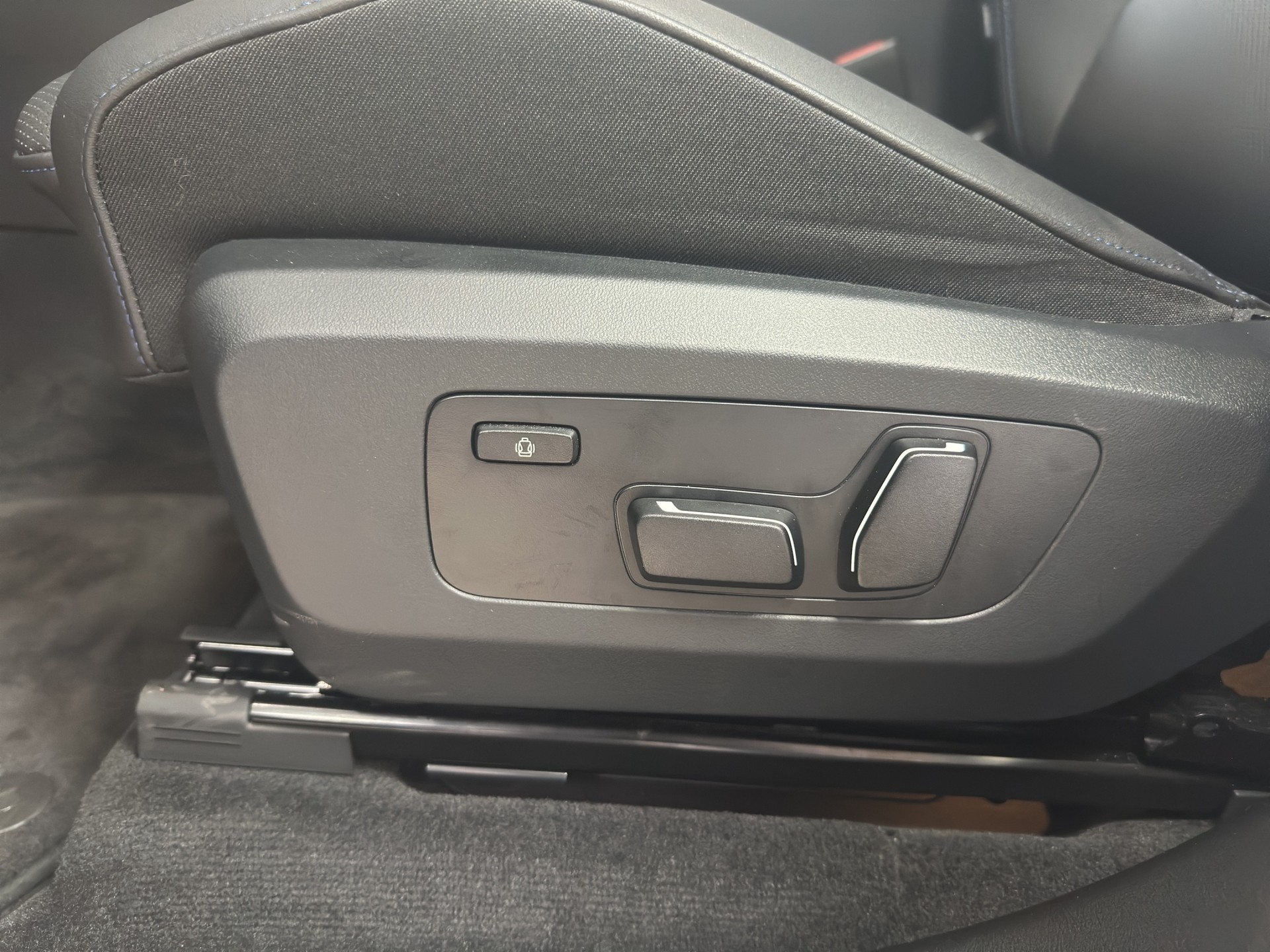 BMW X3 xDrive 20 M Sport-image-10