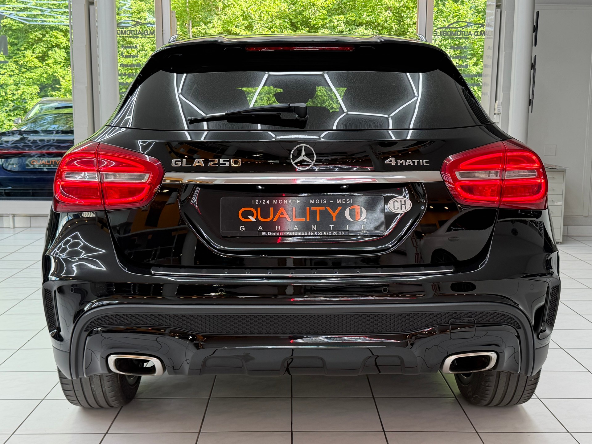 MERCEDES-BENZ GLA 250 AMG Line 4m-image-8