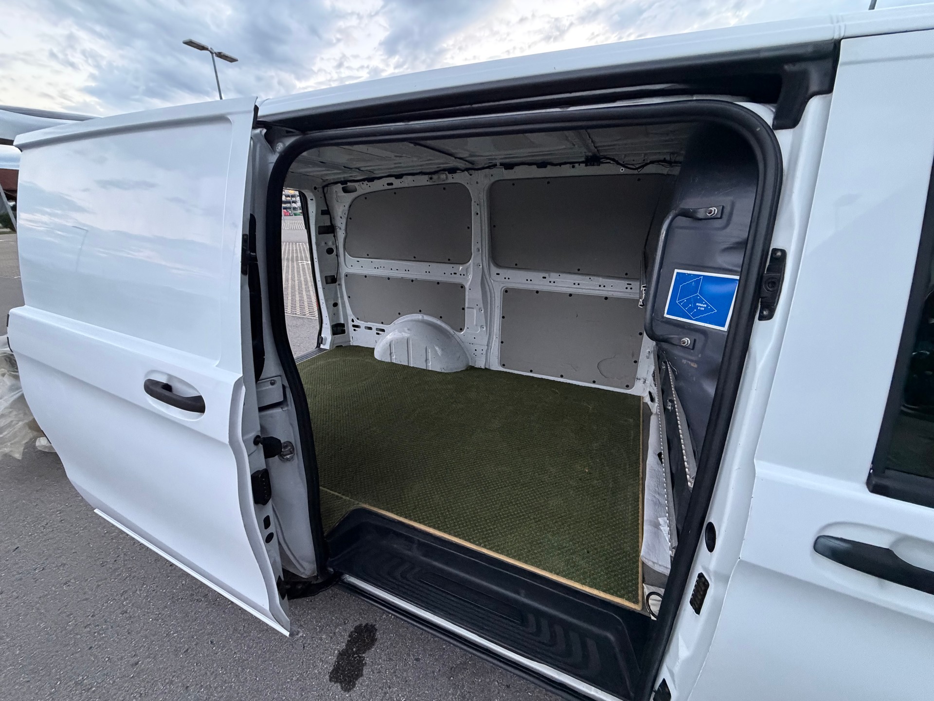 MERCEDES-BENZ Vito 111 CDI Euro 5-image-9