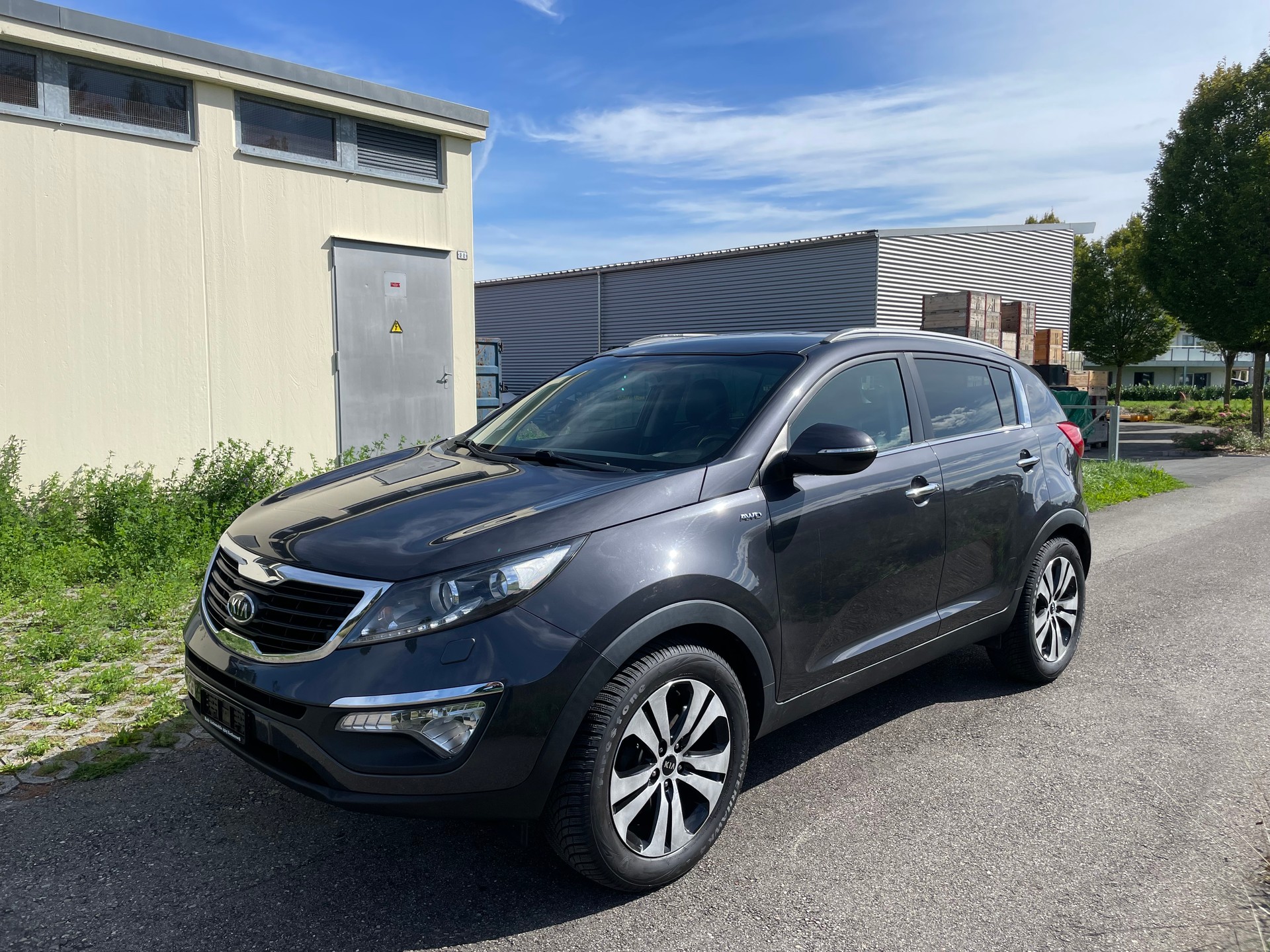 KIA Sportage 2.0 CRDi Style 4WD Automatic-image-1