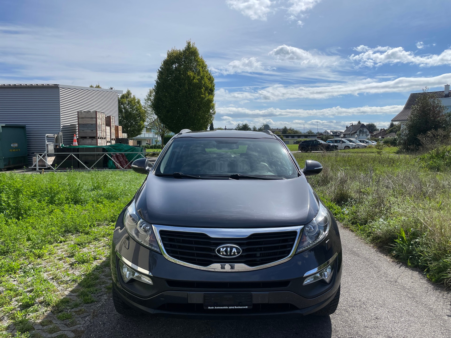 KIA Sportage 2.0 CRDi Style 4WD Automatic-image-2