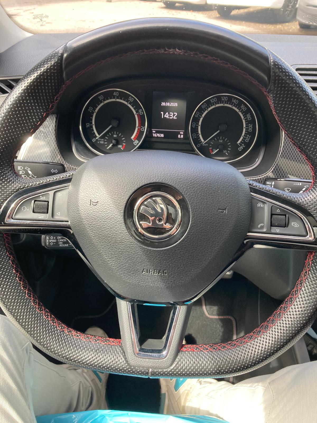 SKODA Fabia 1.0 TSI Monte Carlo-image-9