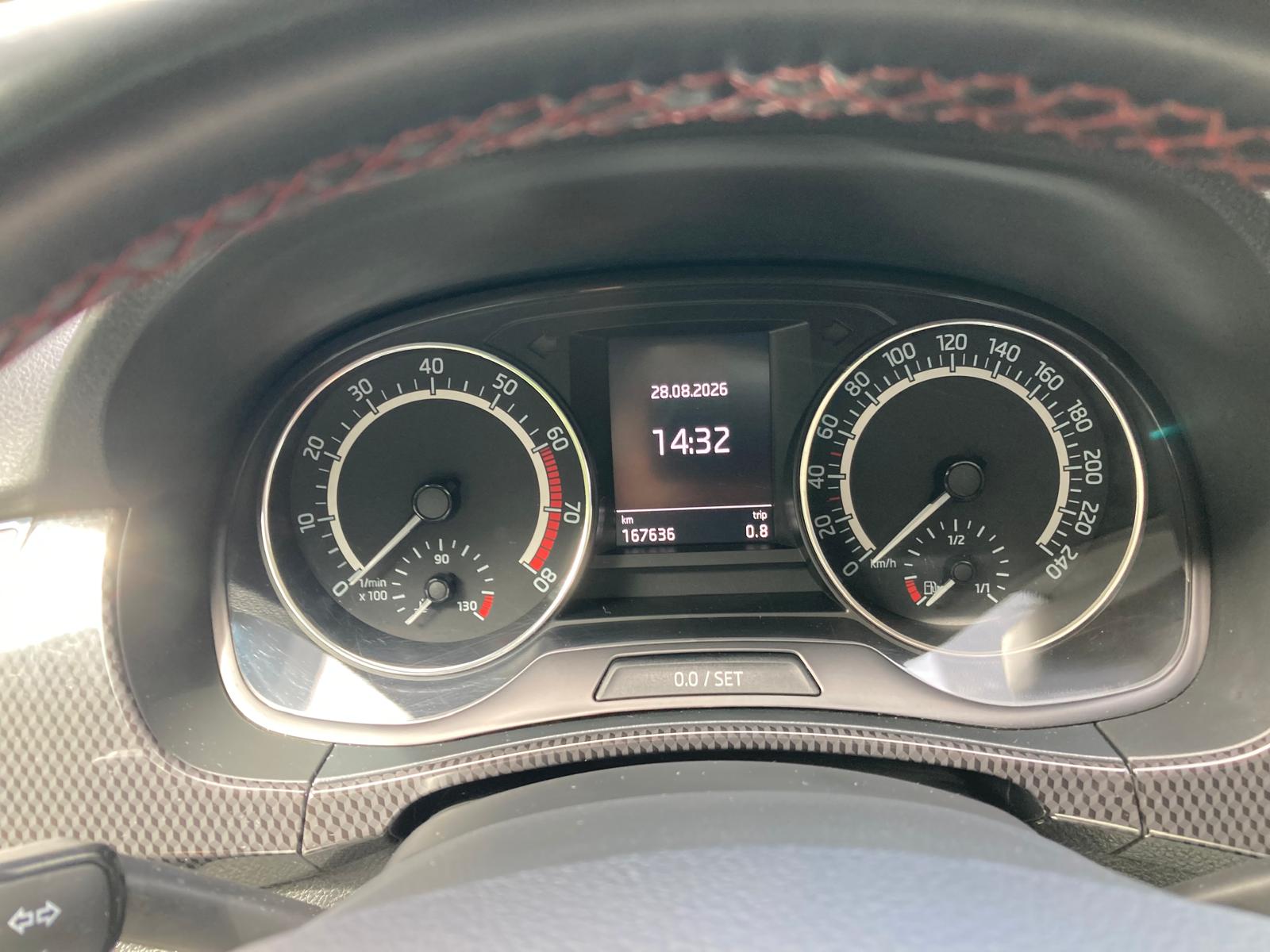 SKODA Fabia 1.0 TSI Monte Carlo-image-8