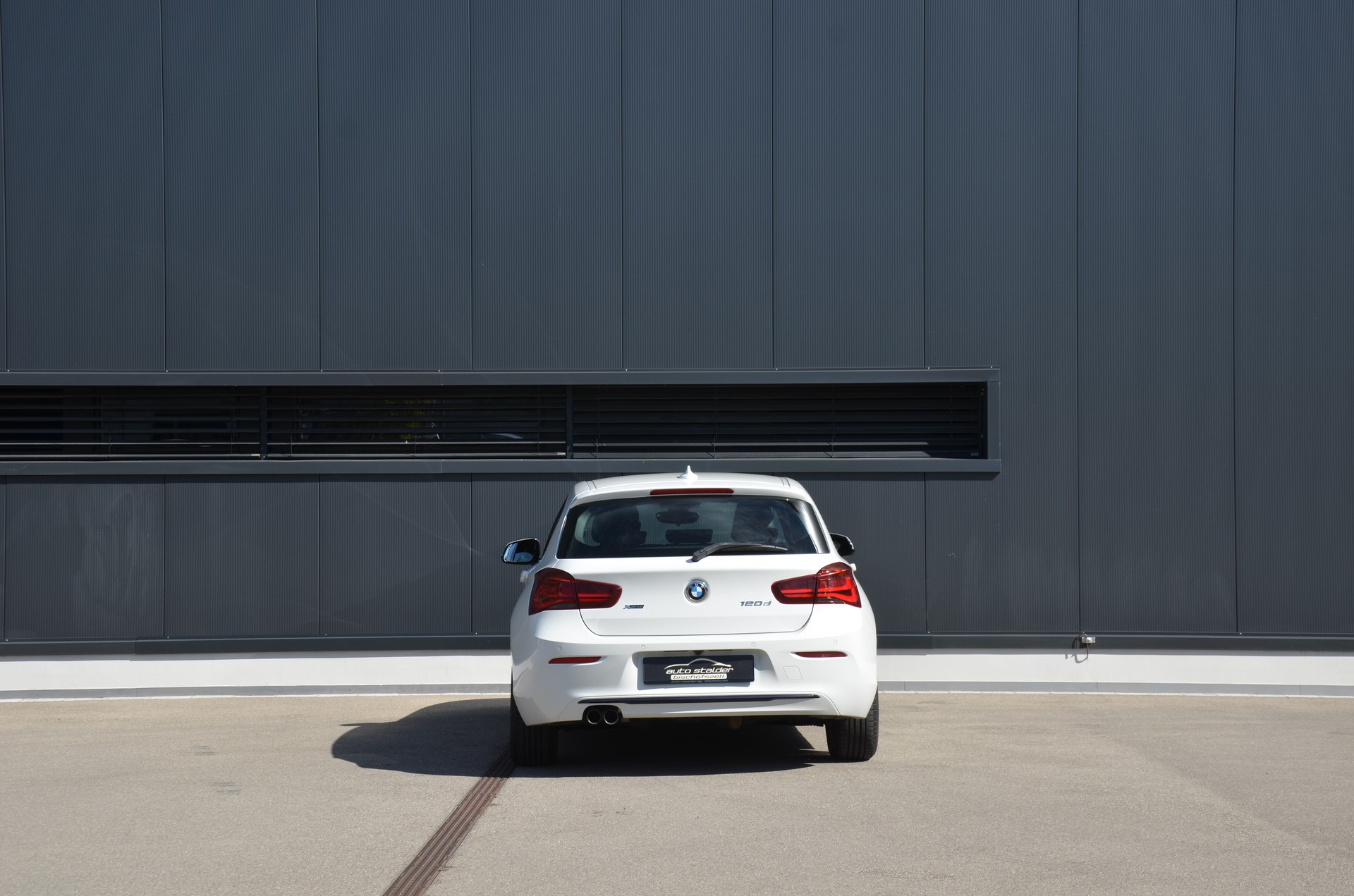 BMW 120d xDrive Edition Sport Line Steptronic-image-7