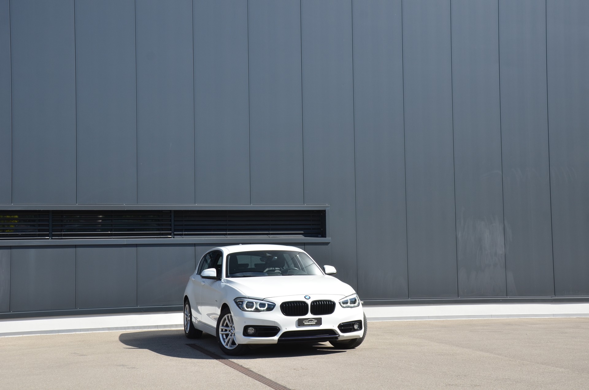 BMW 120d xDrive Edition Sport Line Steptronic-image-6