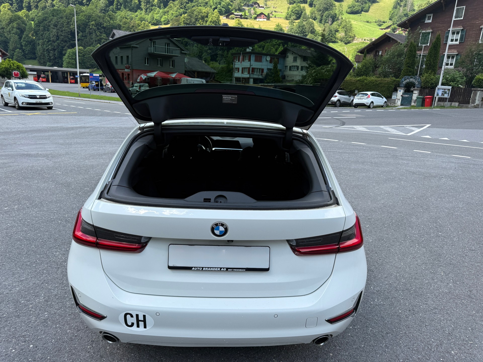 BMW 320d xDrive SAG-image-5