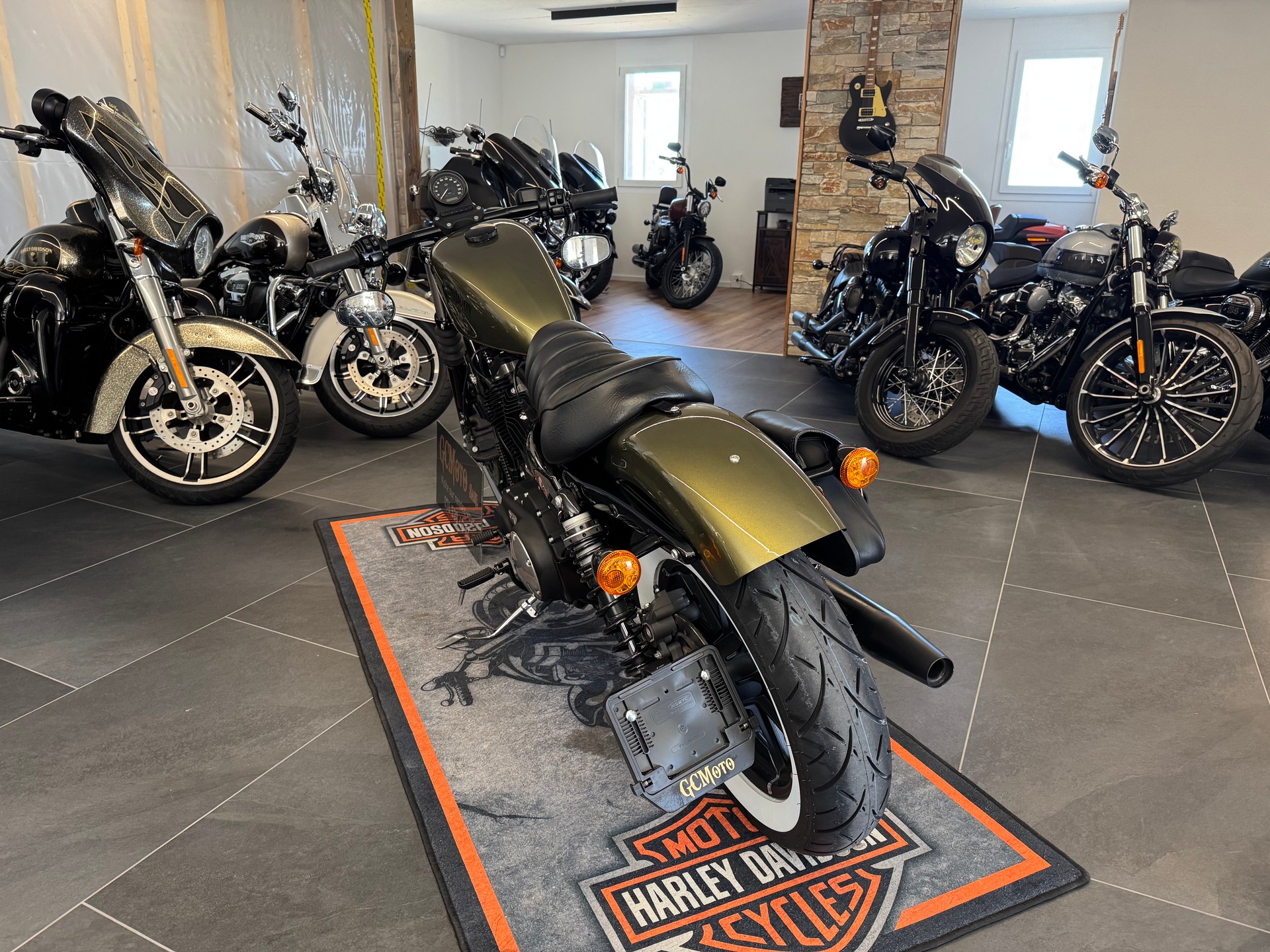 HARLEY-DAVIDSON XL 883 N Sportster Iron ABS (35kW Possible)-image-6