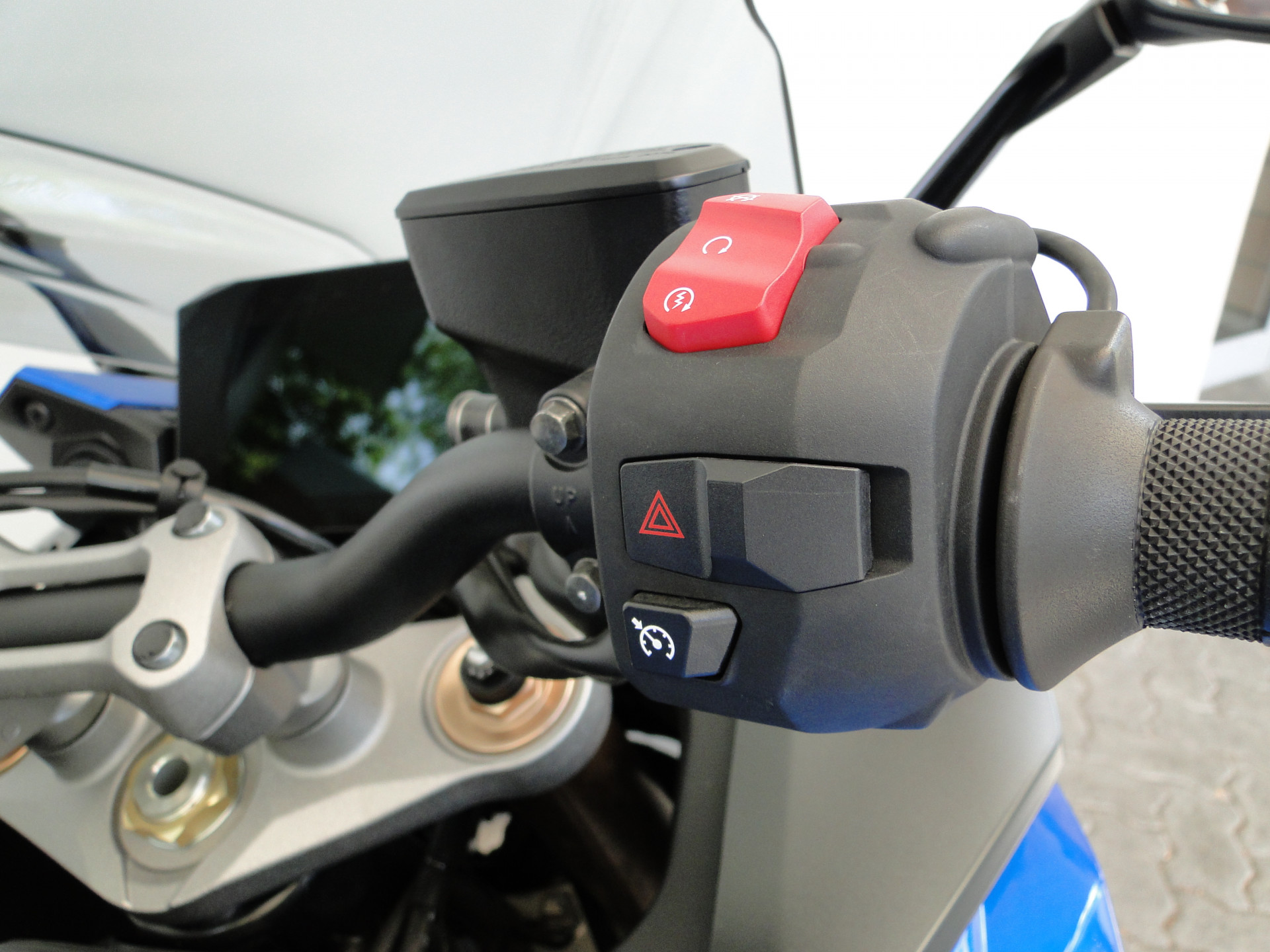SUZUKI GSX-S 1000 GT Travel-image-4
