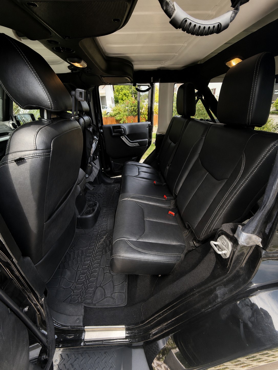 JEEP 2.8 CRD Sahara Unlimited-image-3