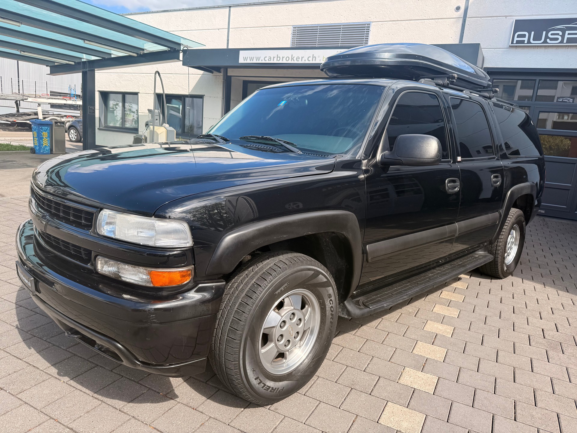 CHEVROLET Suburban LS 5.3 V8