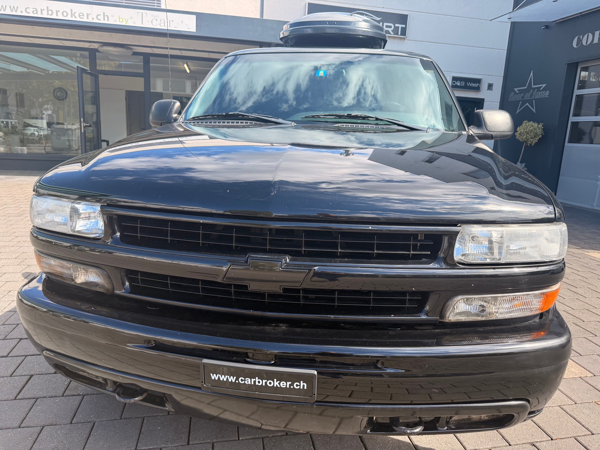 CHEVROLET Suburban LS 5.3 V8-image-2