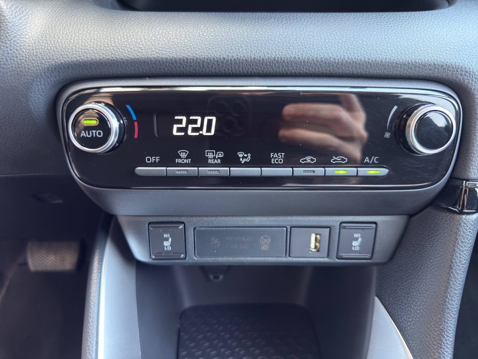 TOYOTA Yaris 1.5 Trend e-CVT-image-11