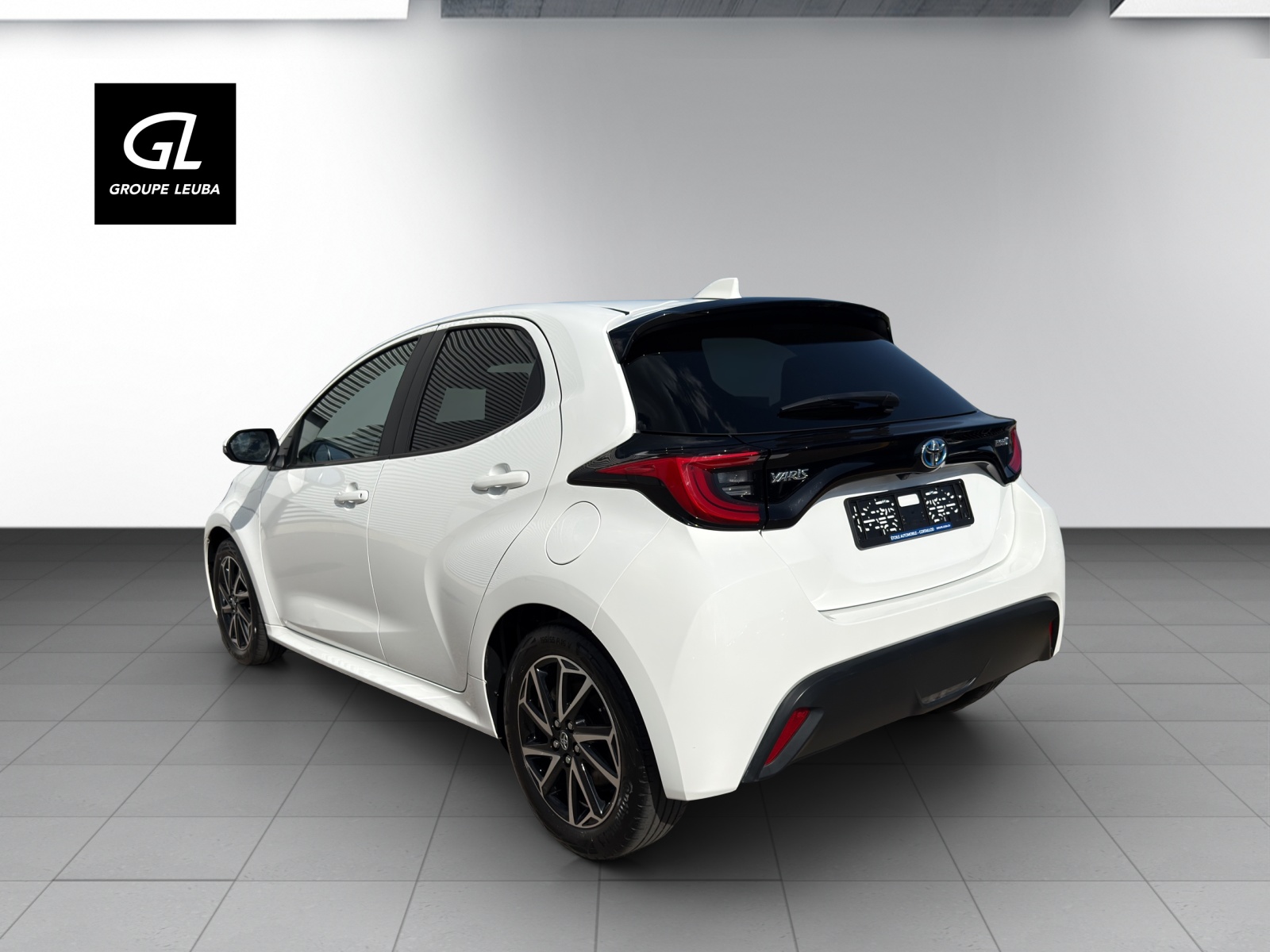 TOYOTA Yaris 1.5 Trend e-CVT-image-1