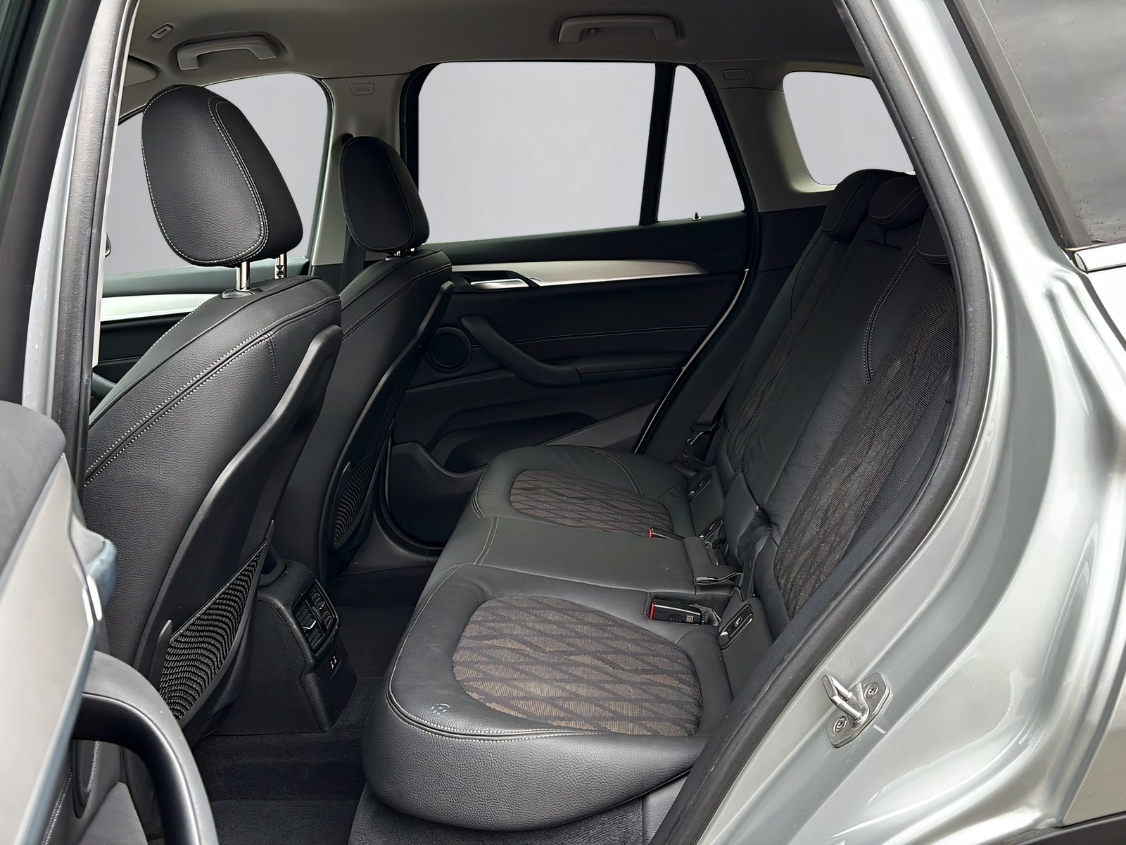 BMW X1 25e xDrive-image-6