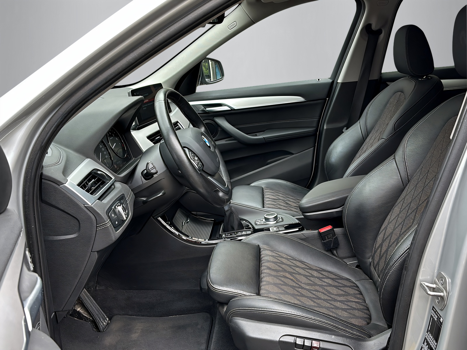 BMW X1 25e xDrive-image-2