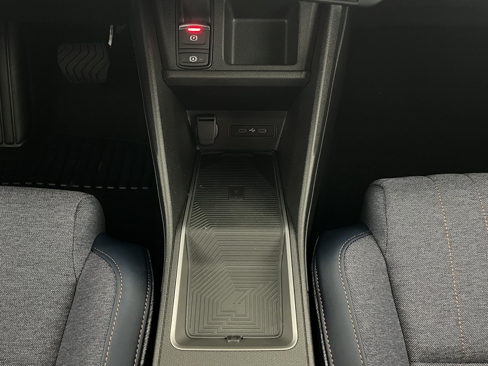 RENAULT R4 E-Tech Comfort Range plein sud techno-image-13