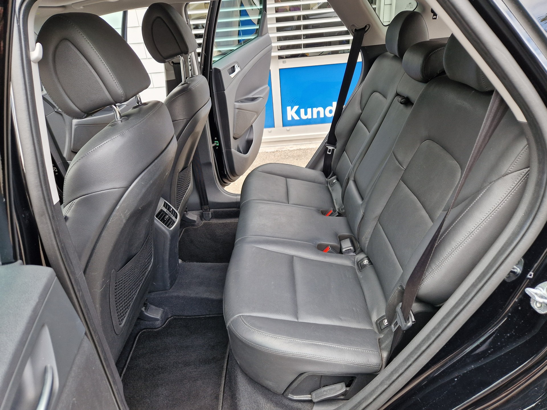 HYUNDAI Tucson 2.0 CRDI Vertex 4WD Automatic-image-13