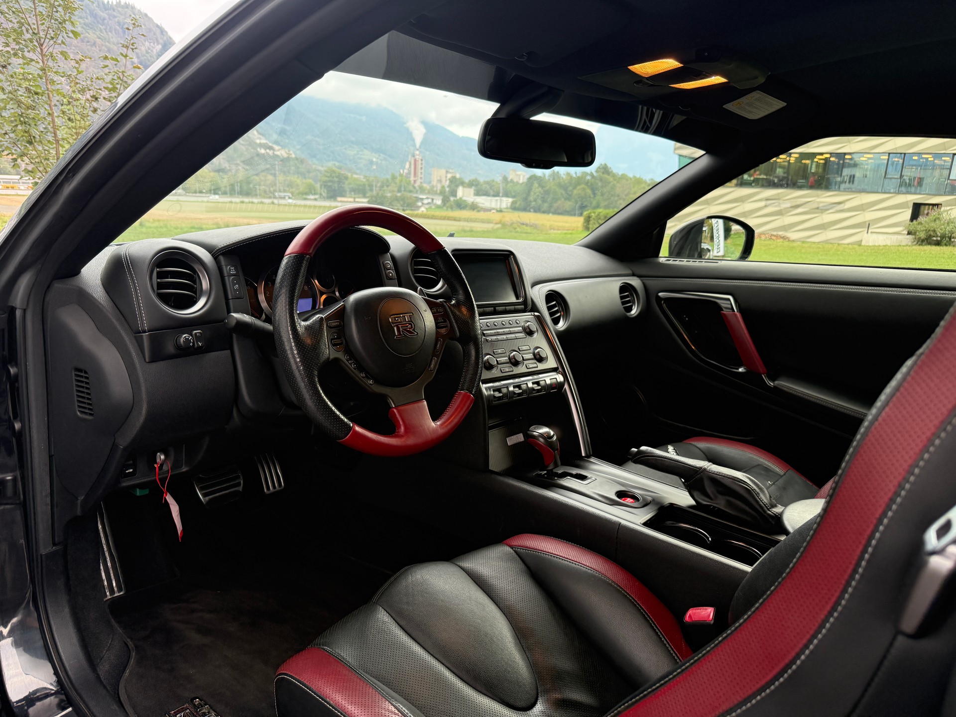 NISSAN GT-R 3.8 V6 Biturbo Black Edition-image-7