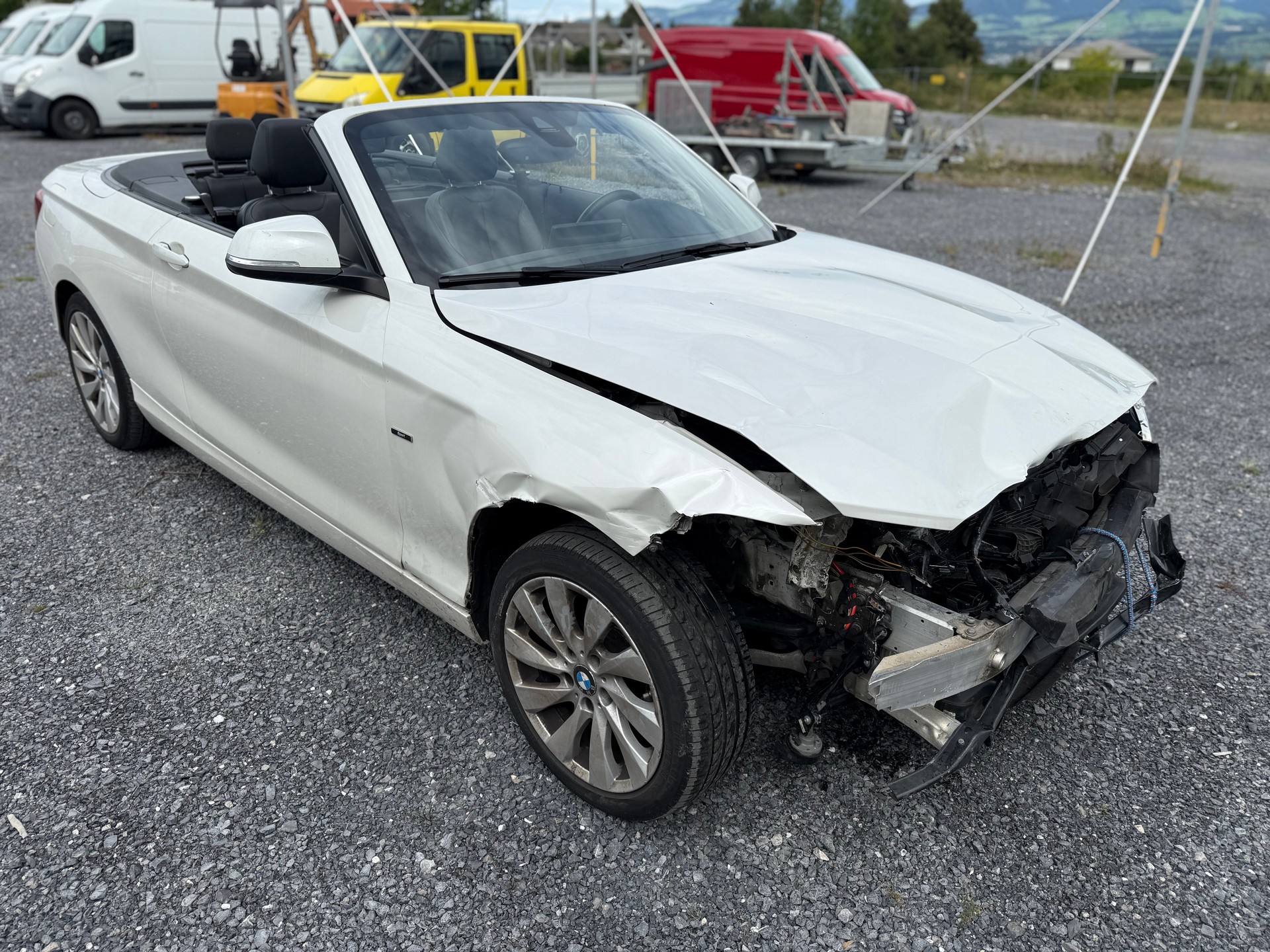 BMW 220i Sport Line Steptronic-image-3