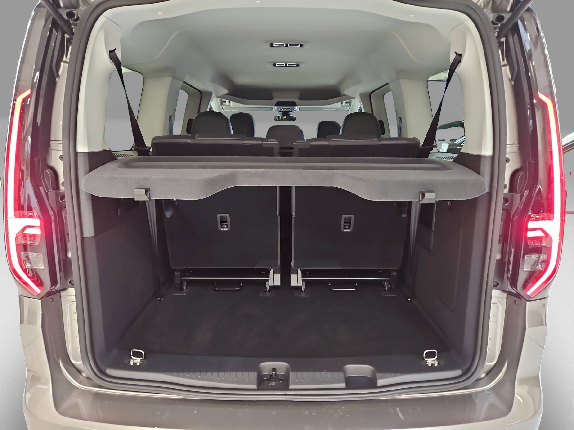VW Caddy Maxi 1.5 TSI Style DSG-image-15