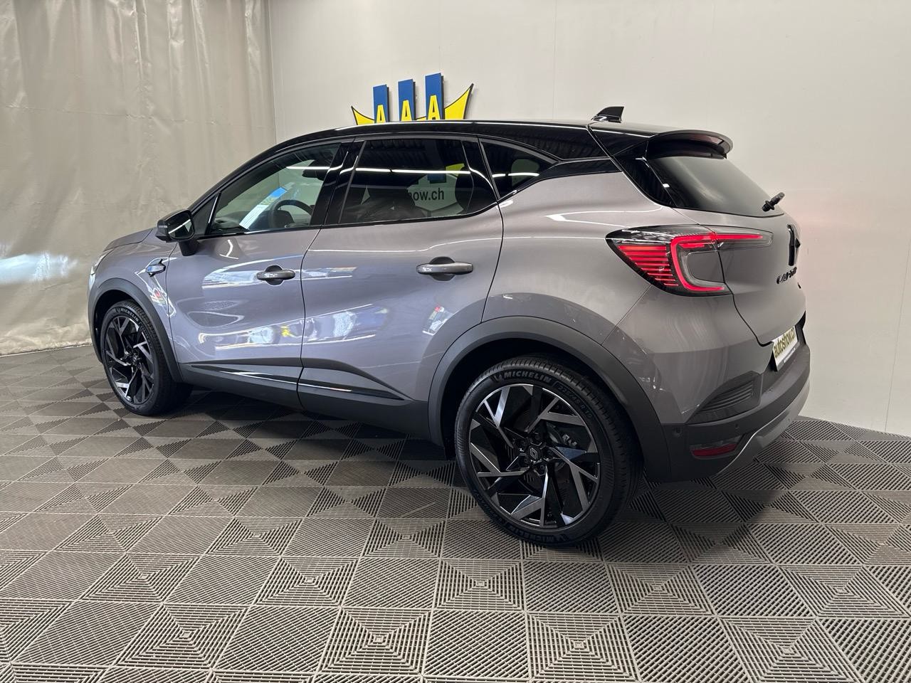 RENAULT Captur 1.8 E-Tech 160 Esprit Alpine DHT-image-1