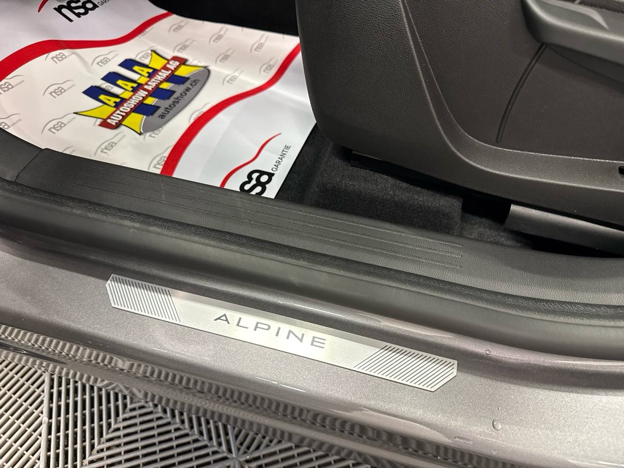 RENAULT Captur 1.8 E-Tech 160 Esprit Alpine DHT-image-5