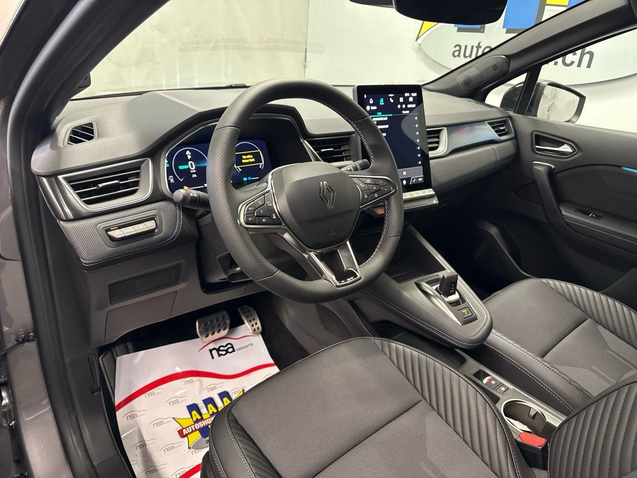 RENAULT Captur 1.8 E-Tech 160 Esprit Alpine DHT-image-2